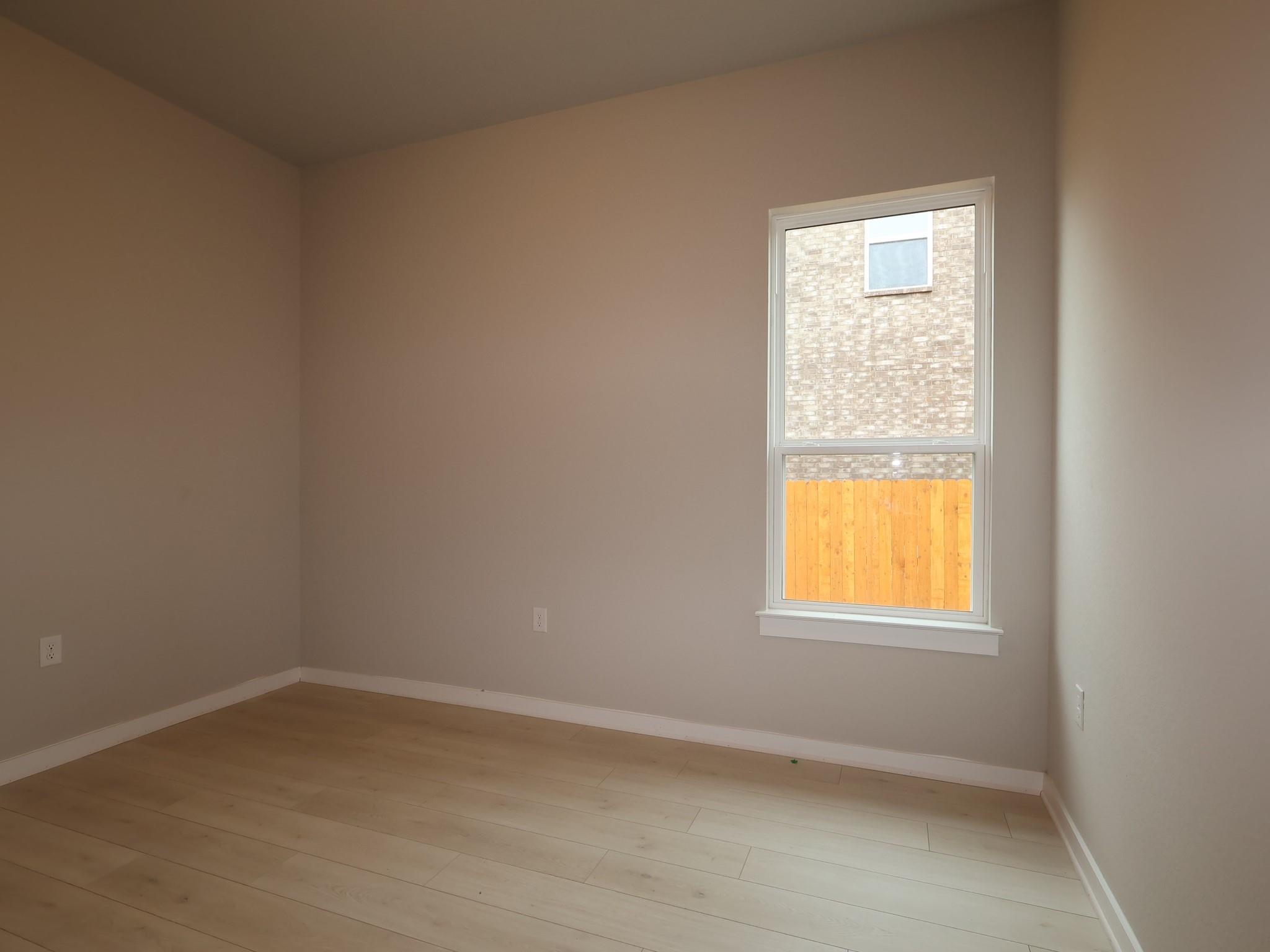 275 Callahan Loop Property Photo 16