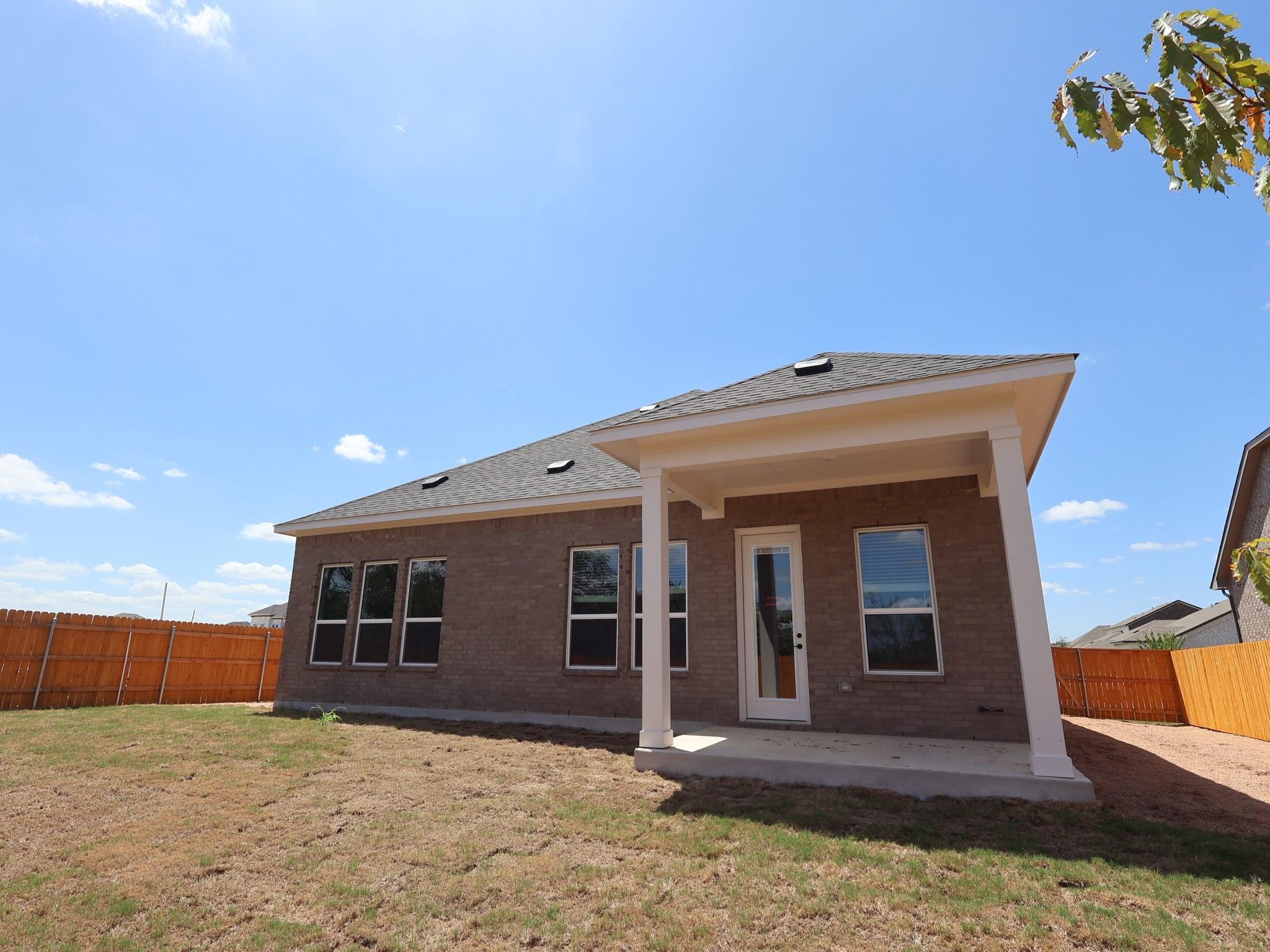 275 Callahan Loop Property Photo 20