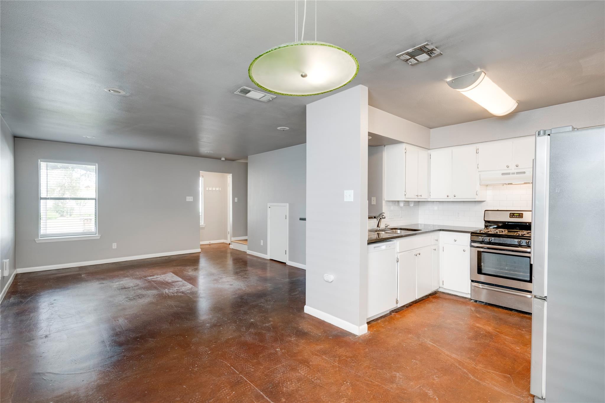 403 W Elizabeth None #b Property Photo 22