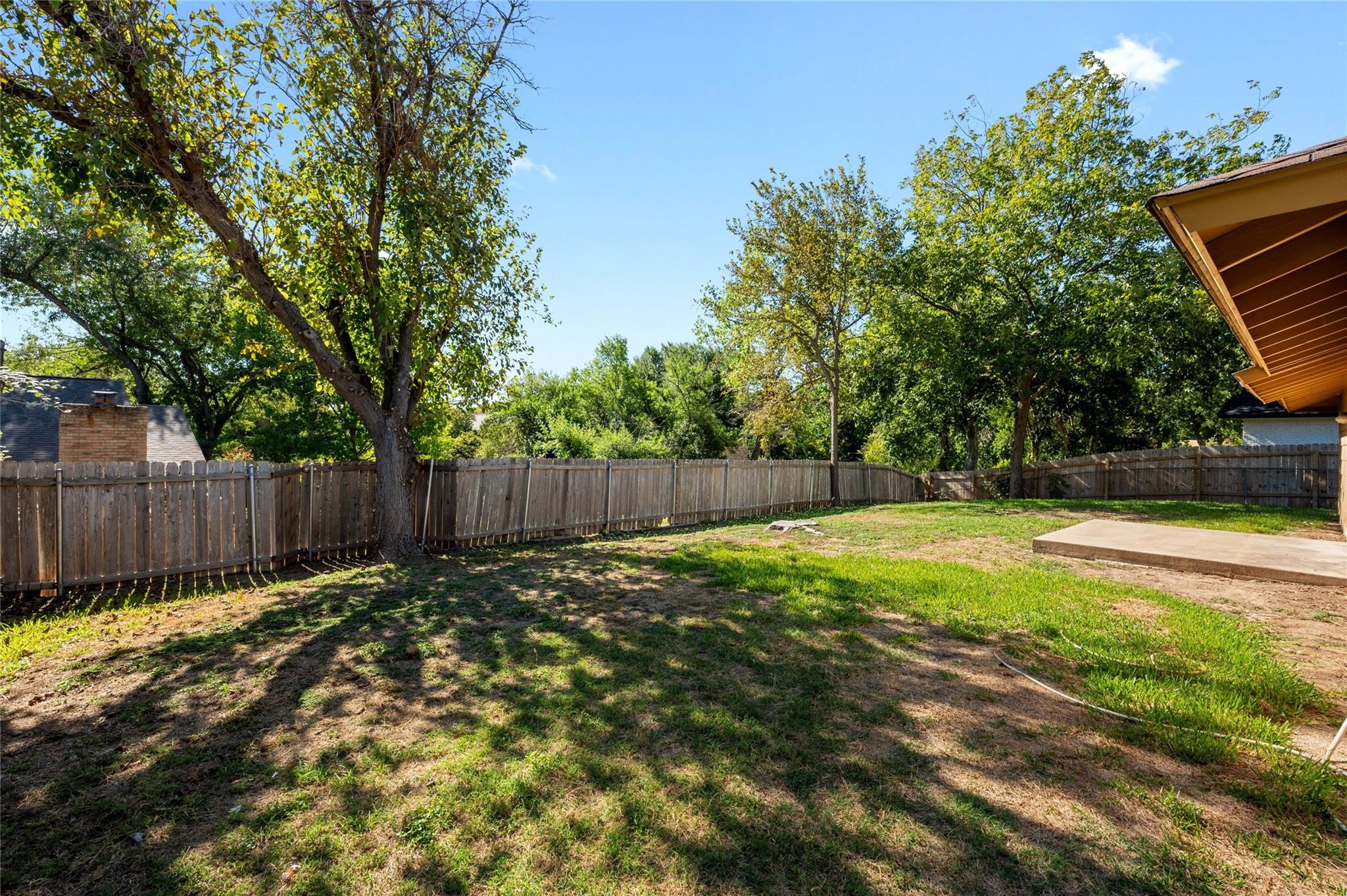 7405 Brookhollow Dr Property Photo 24
