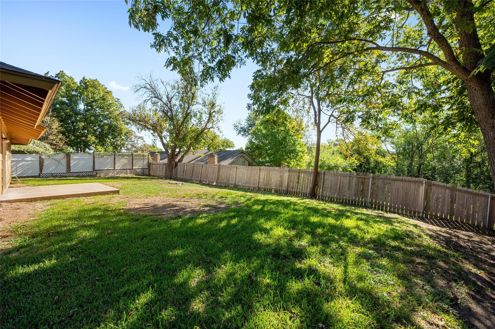 7405 Brookhollow Dr Property Photo 26