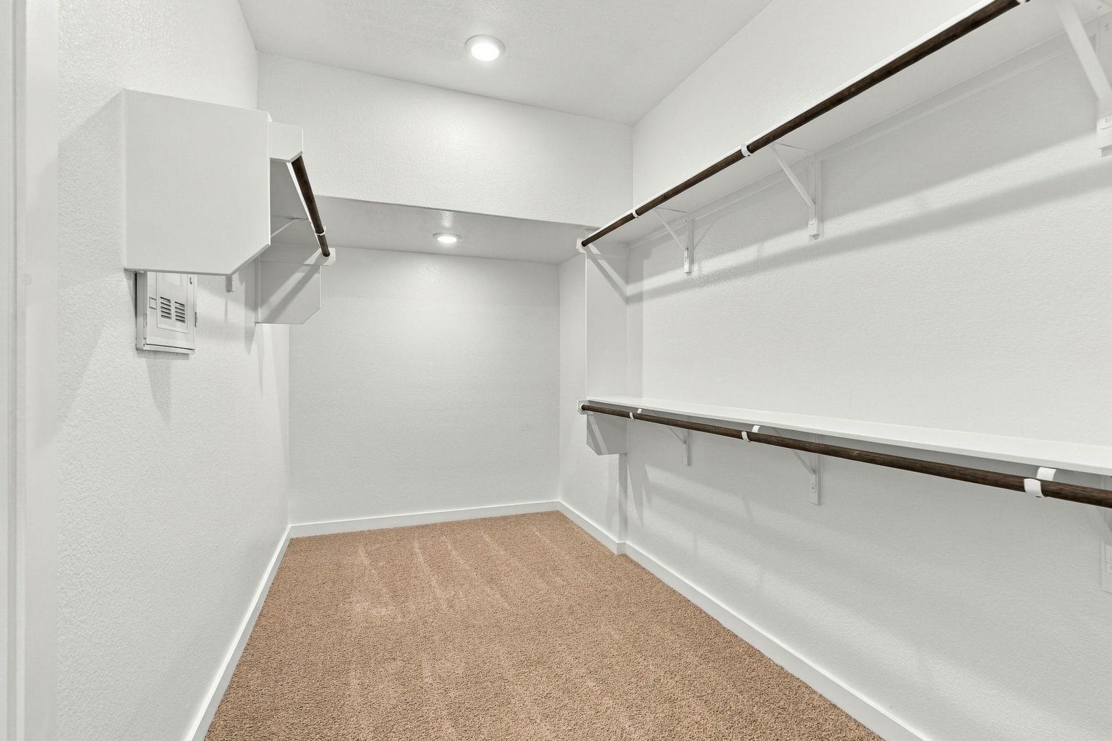 140 Bloomington Loop Property Photo 17