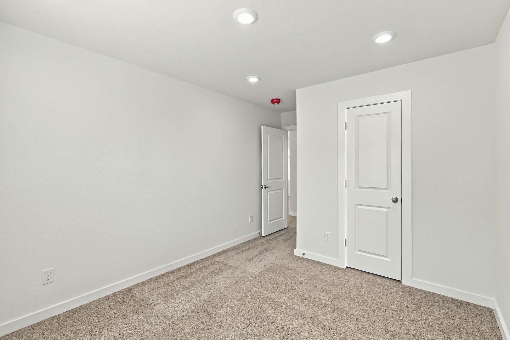140 Bloomington Loop Property Photo 26