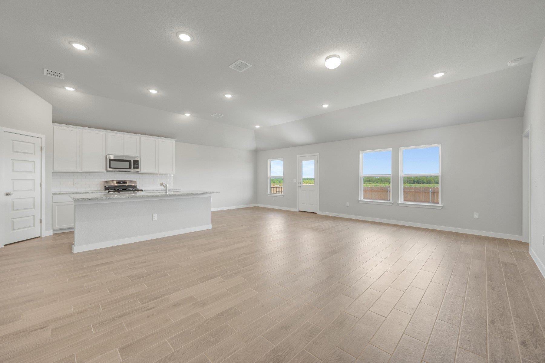 10100 Majestic Hawk Way Property Photo 2