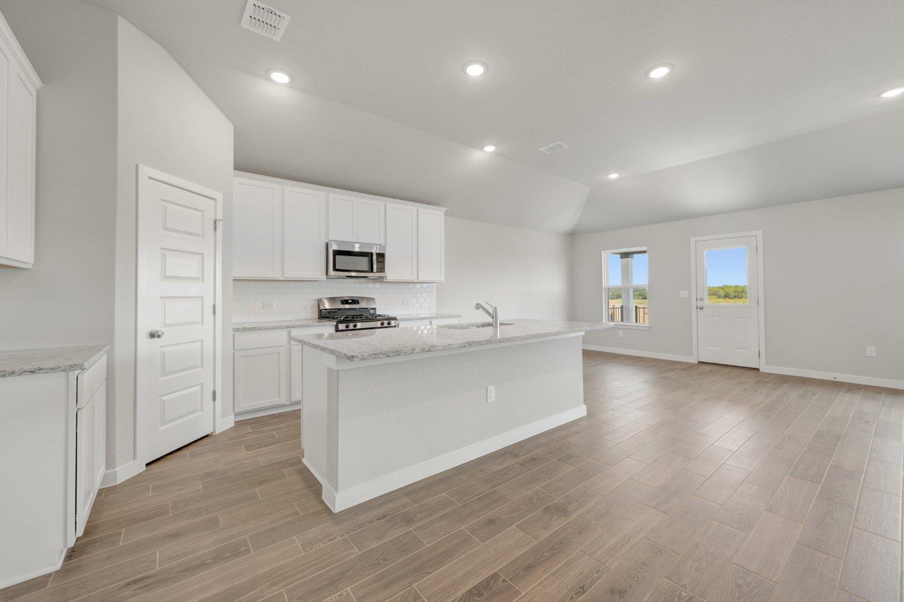 10100 Majestic Hawk Way Property Photo 8