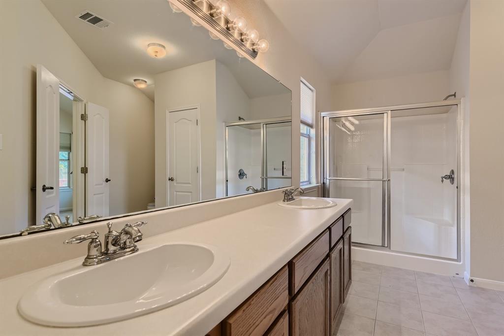 351 Canterbury Dr Property Photo 13