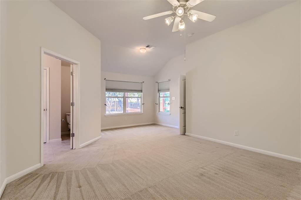 351 Canterbury Dr Property Photo 16
