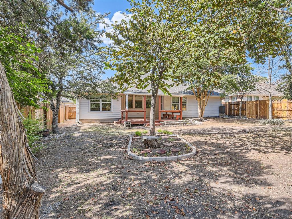 351 Canterbury Dr Property Photo 27