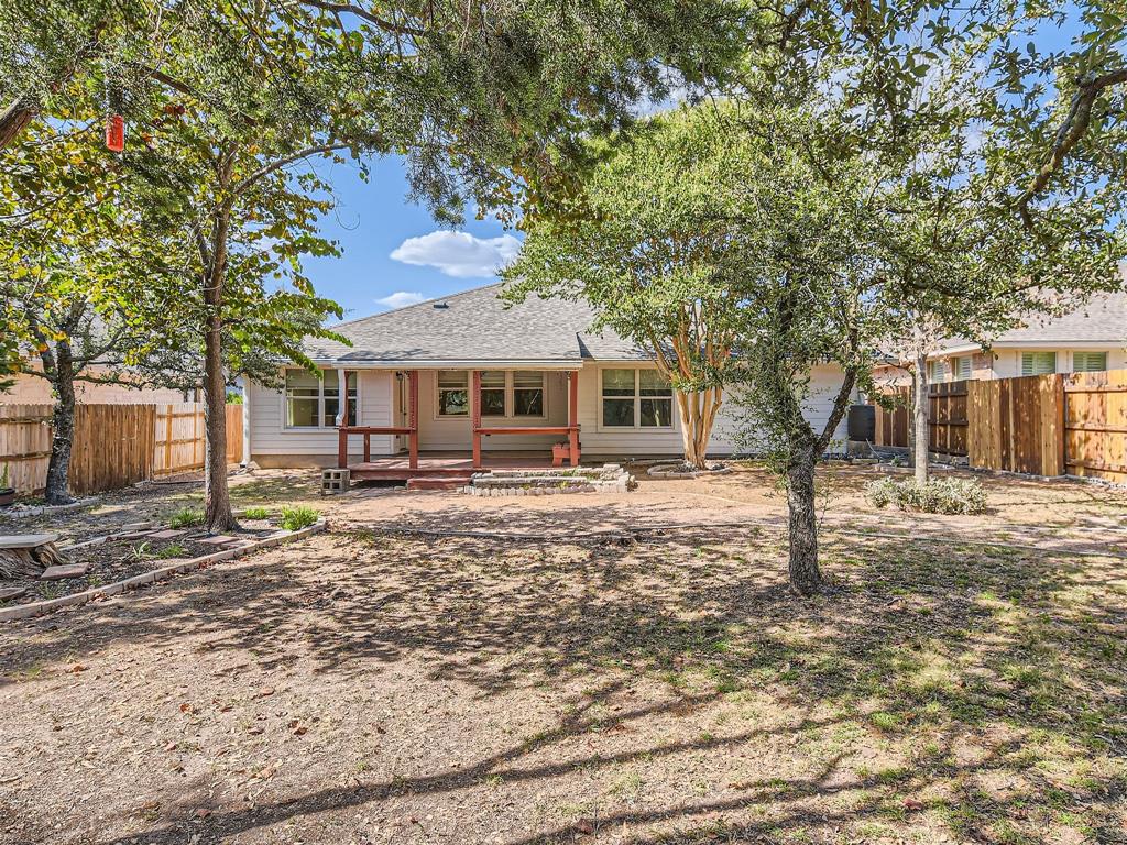 351 Canterbury Dr Property Photo 28