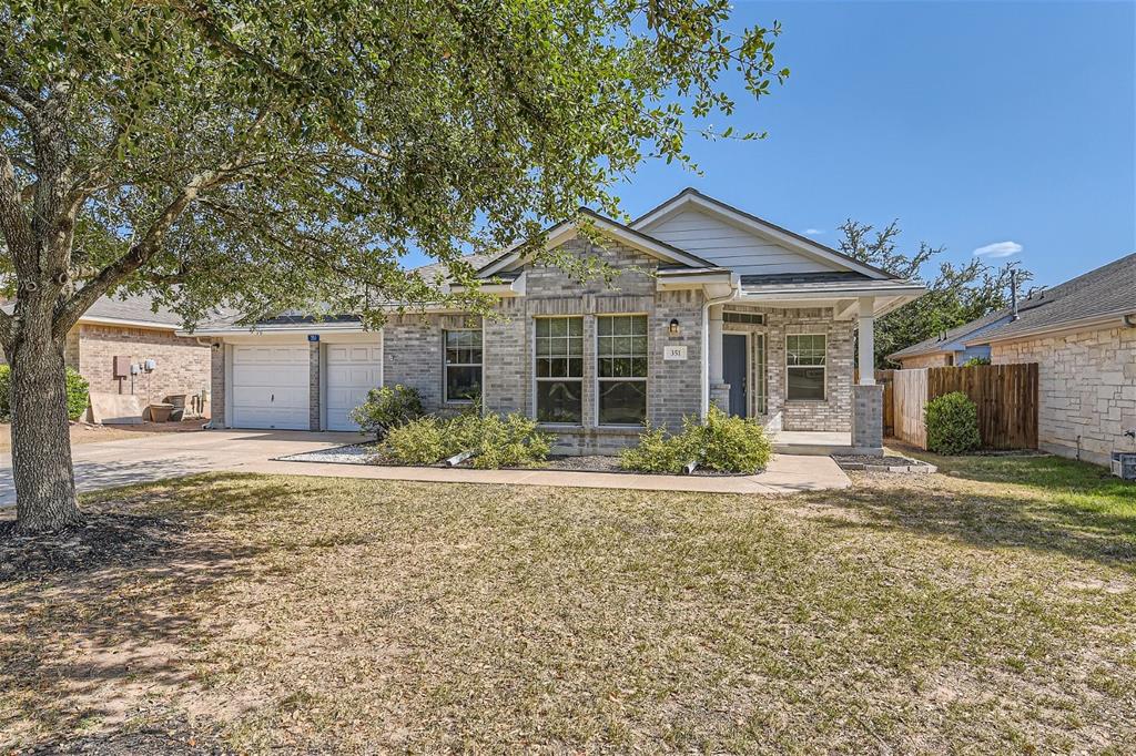351 Canterbury Dr Property Photo 29