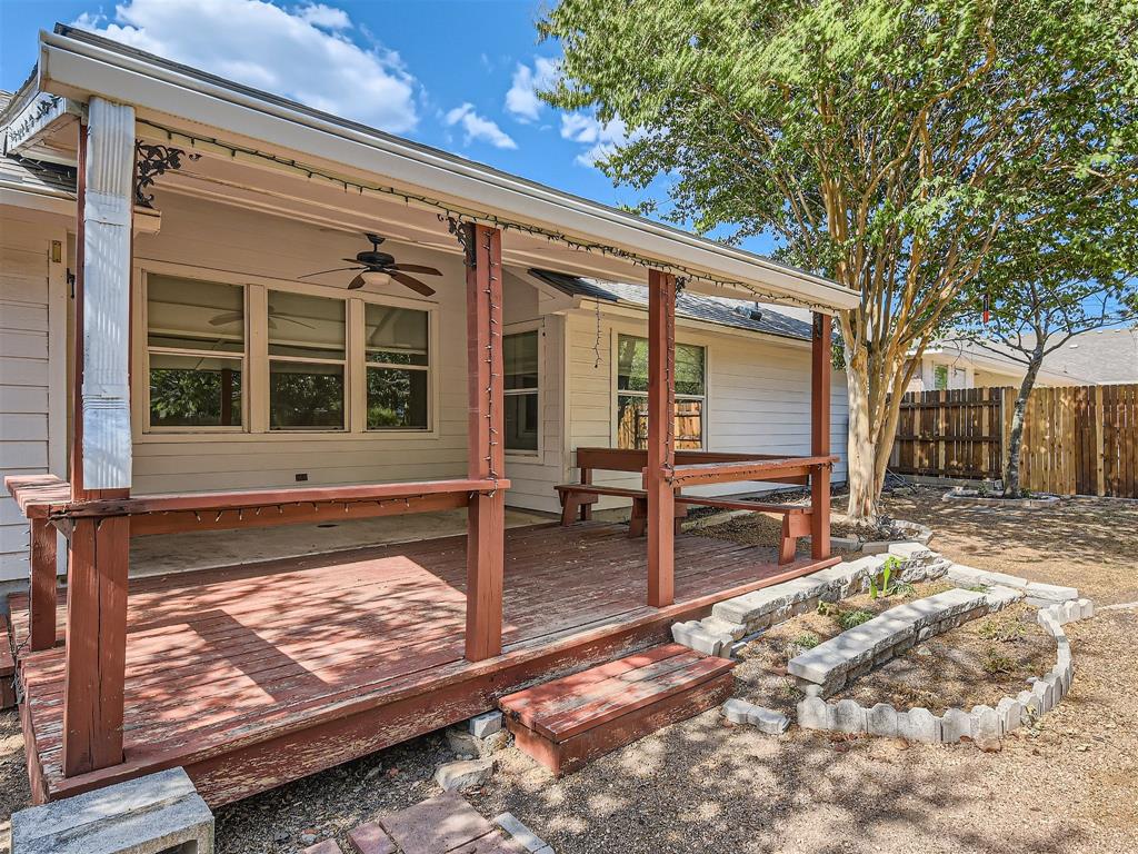 351 Canterbury Dr Property Photo 31