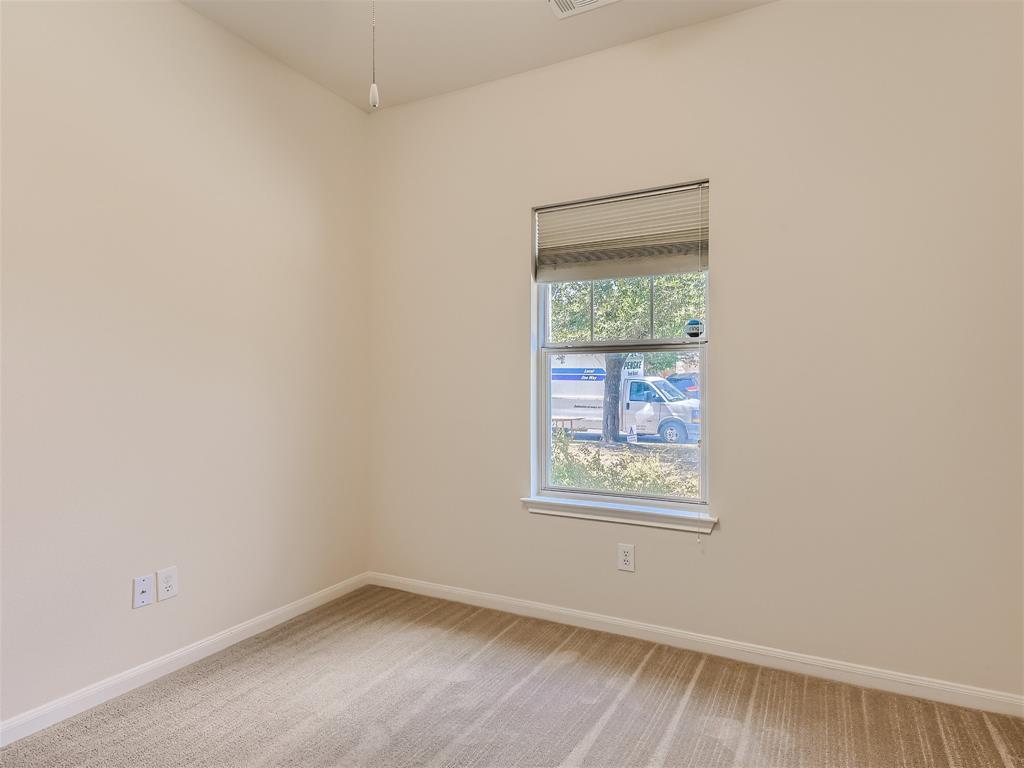351 Canterbury Dr Property Photo 40