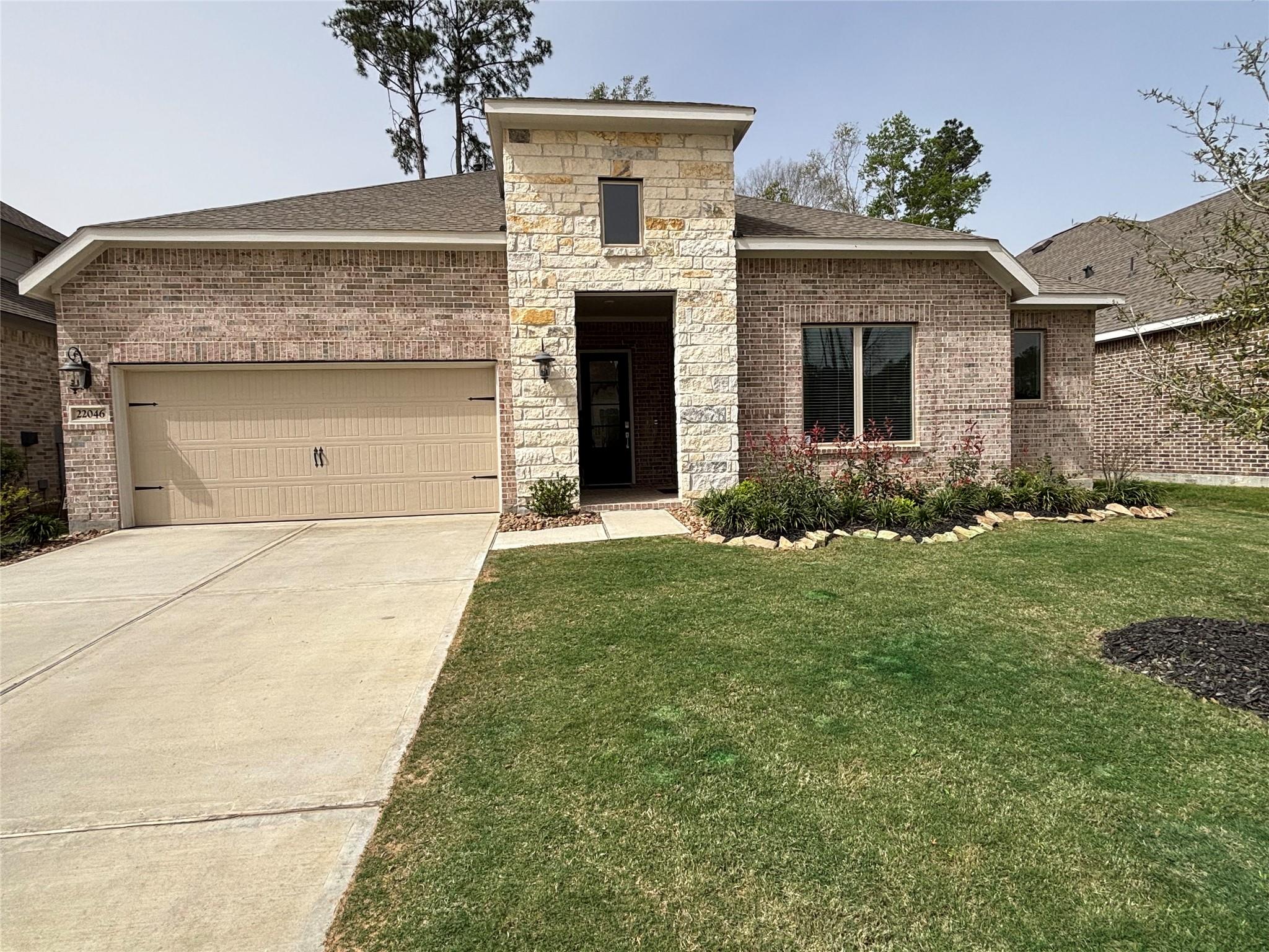 22046 Gateway Arch Dr Property Photo