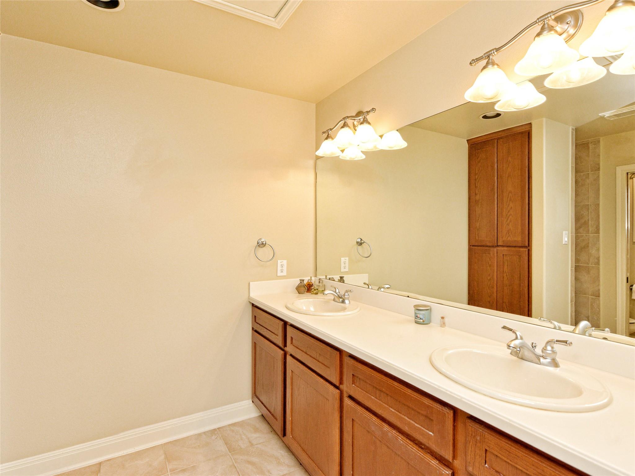 1908 Kahala Sunset Dr #h Property Photo 11