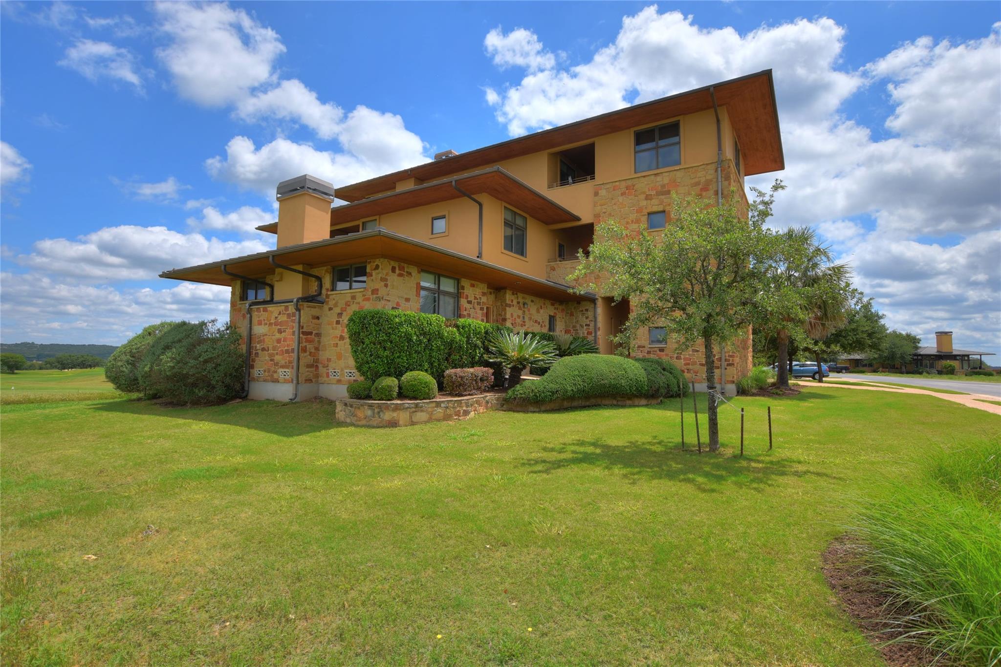 1908 Kahala Sunset Dr #h Property Photo 23