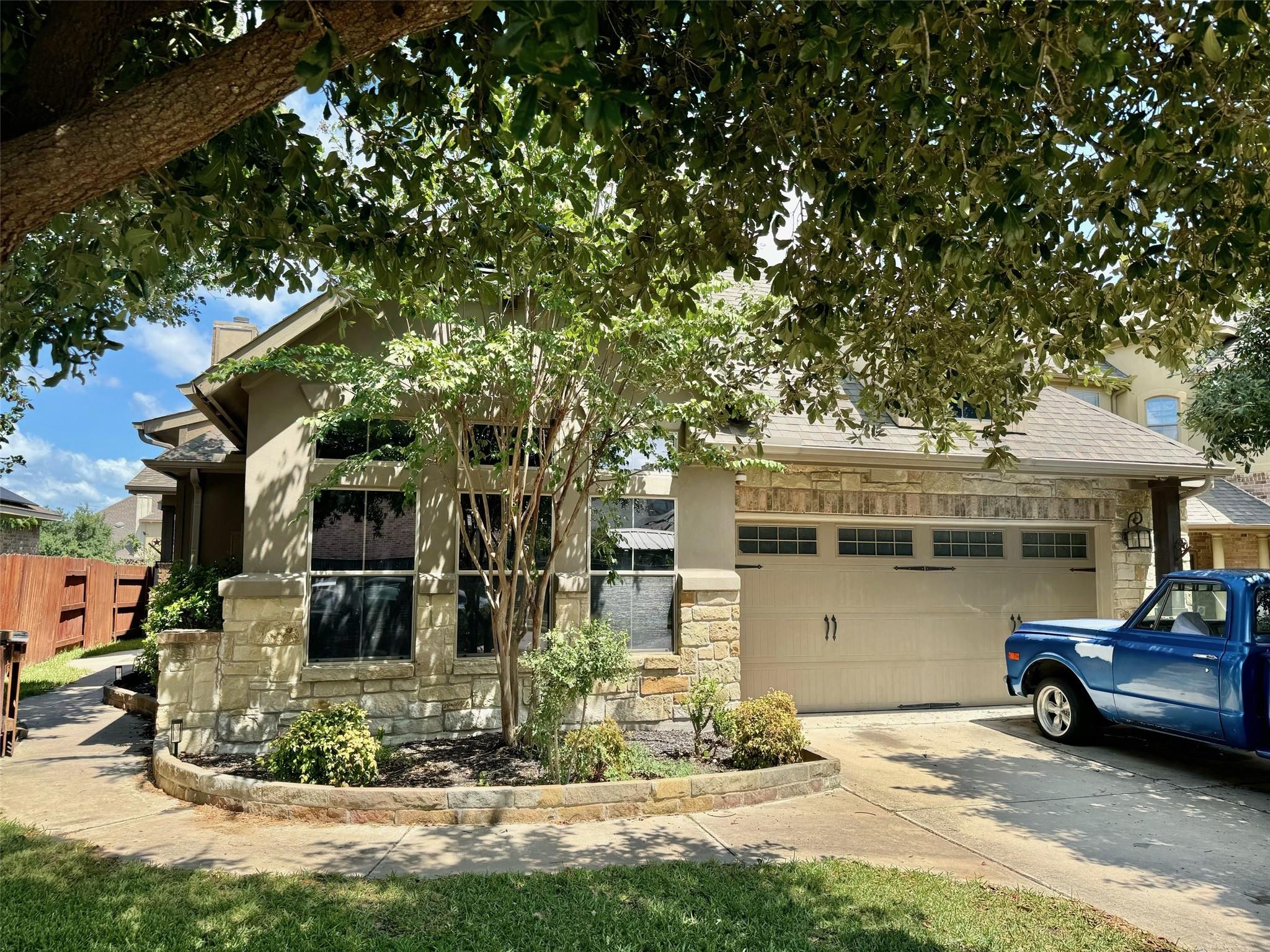 2628 Santa Barbara Loop Property Photo