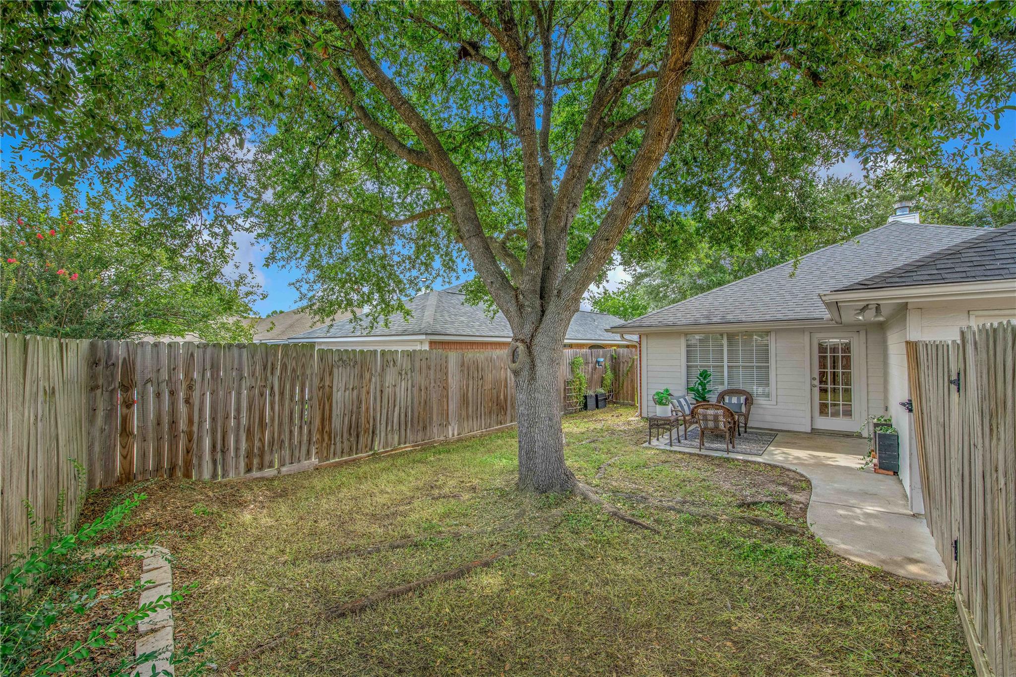 805 Azalea Ct Property Photo 32