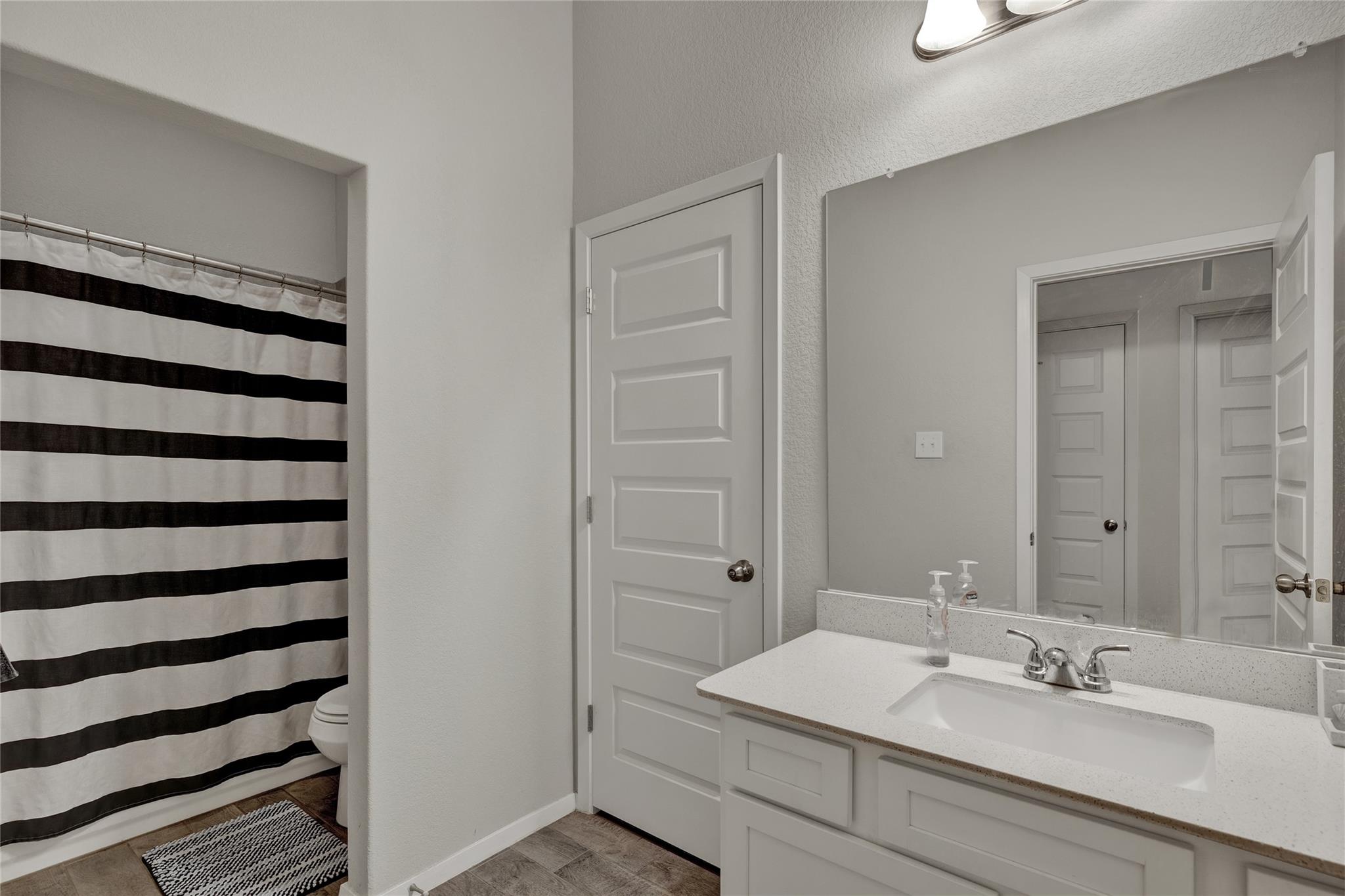 220 Sage Meadows Dr Property Photo 14