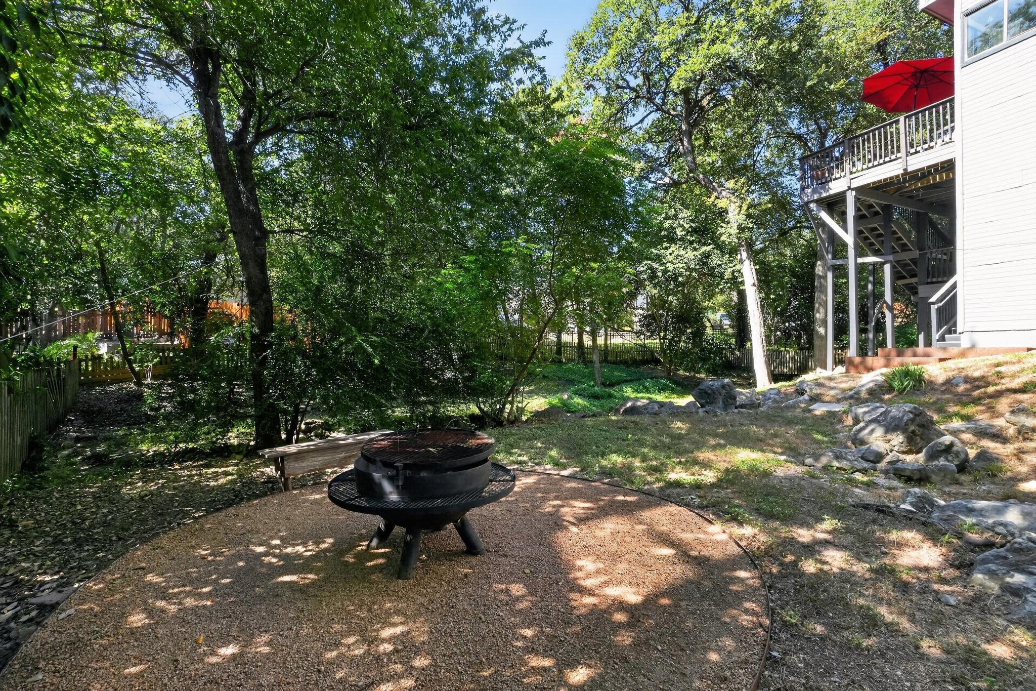 1911 Stoneridge Rd Property Photo 26