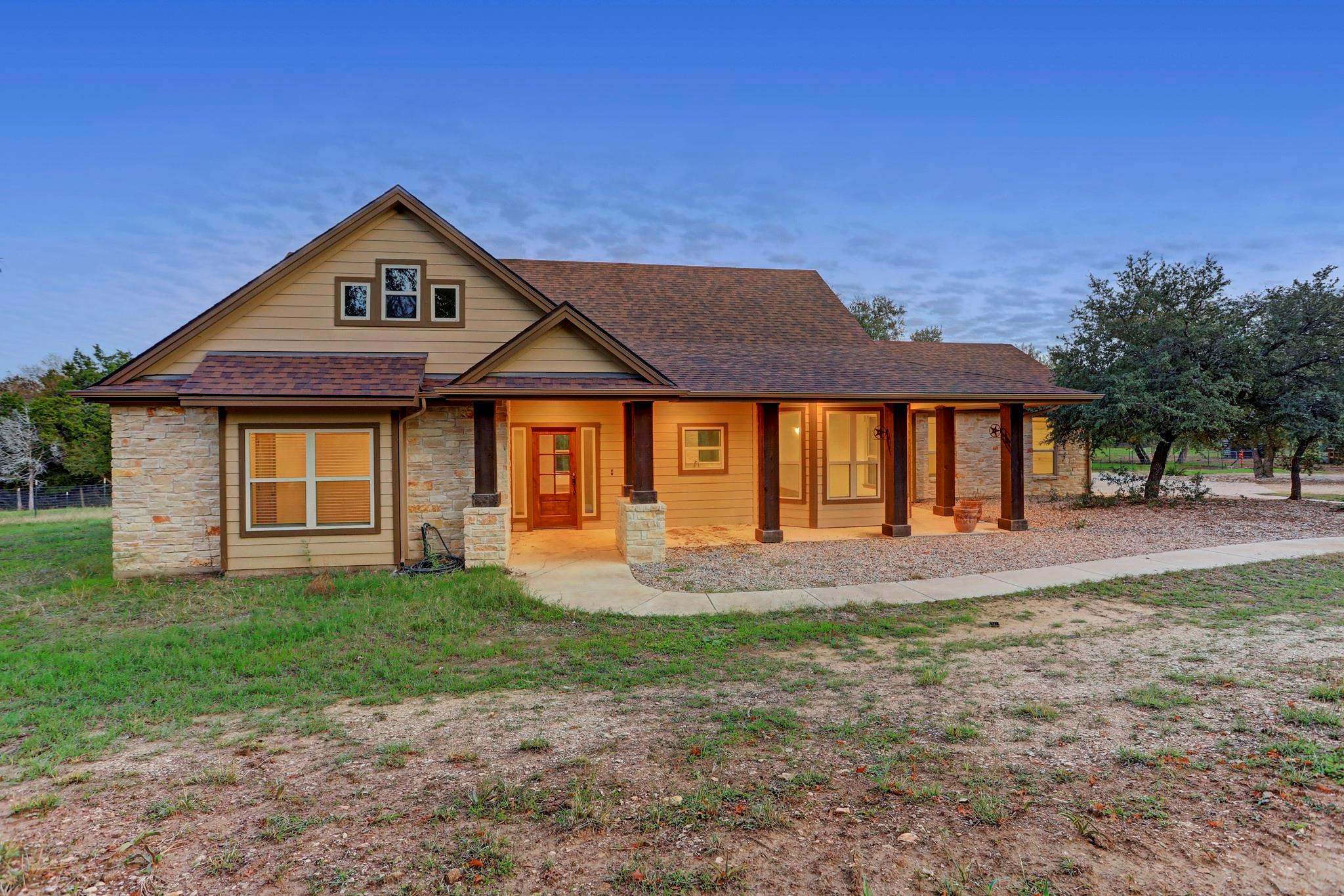Liberty Hill Middle Real Estate Listings Main Image