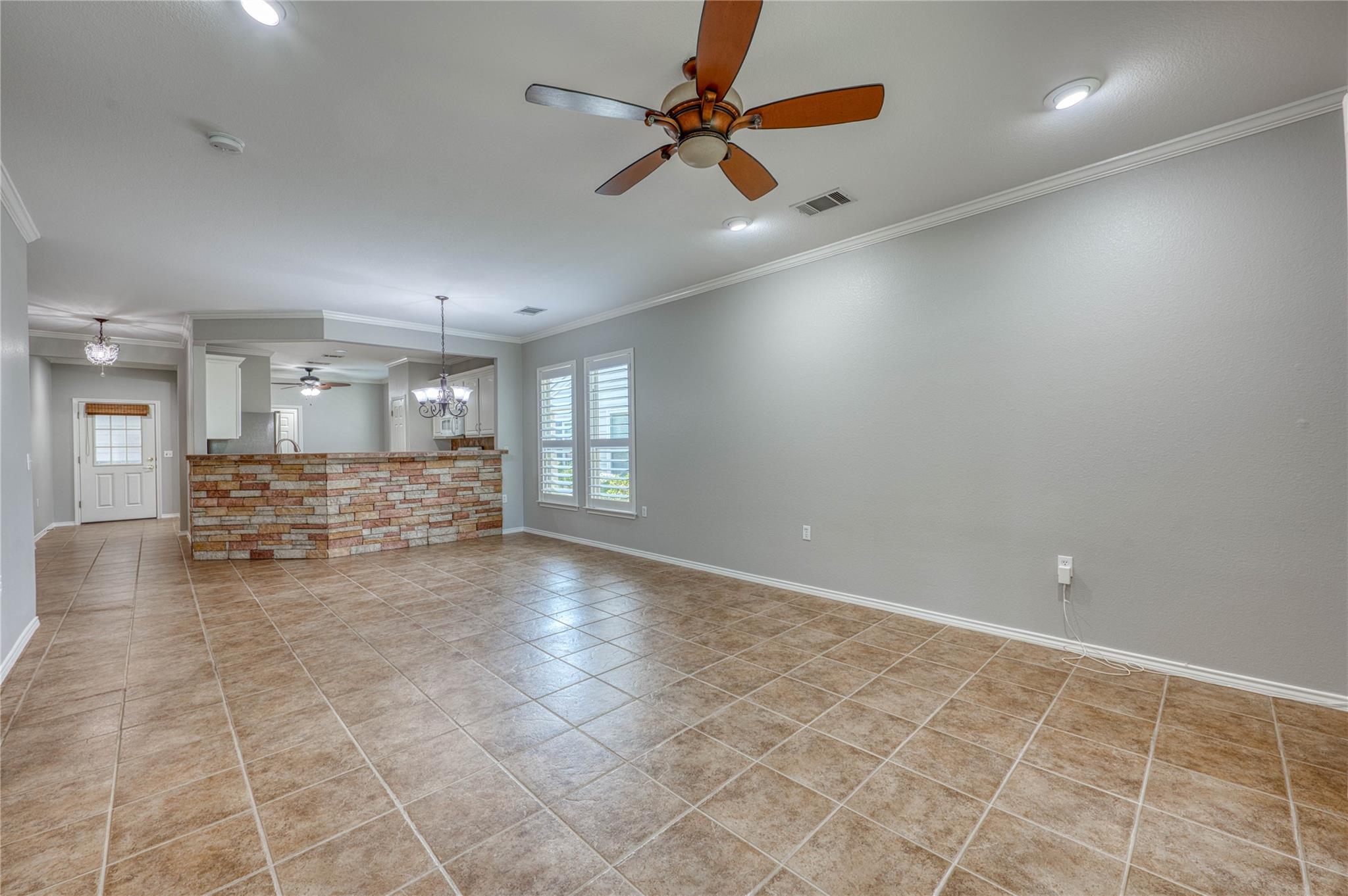 125 Dickens Cir Property Photo 10
