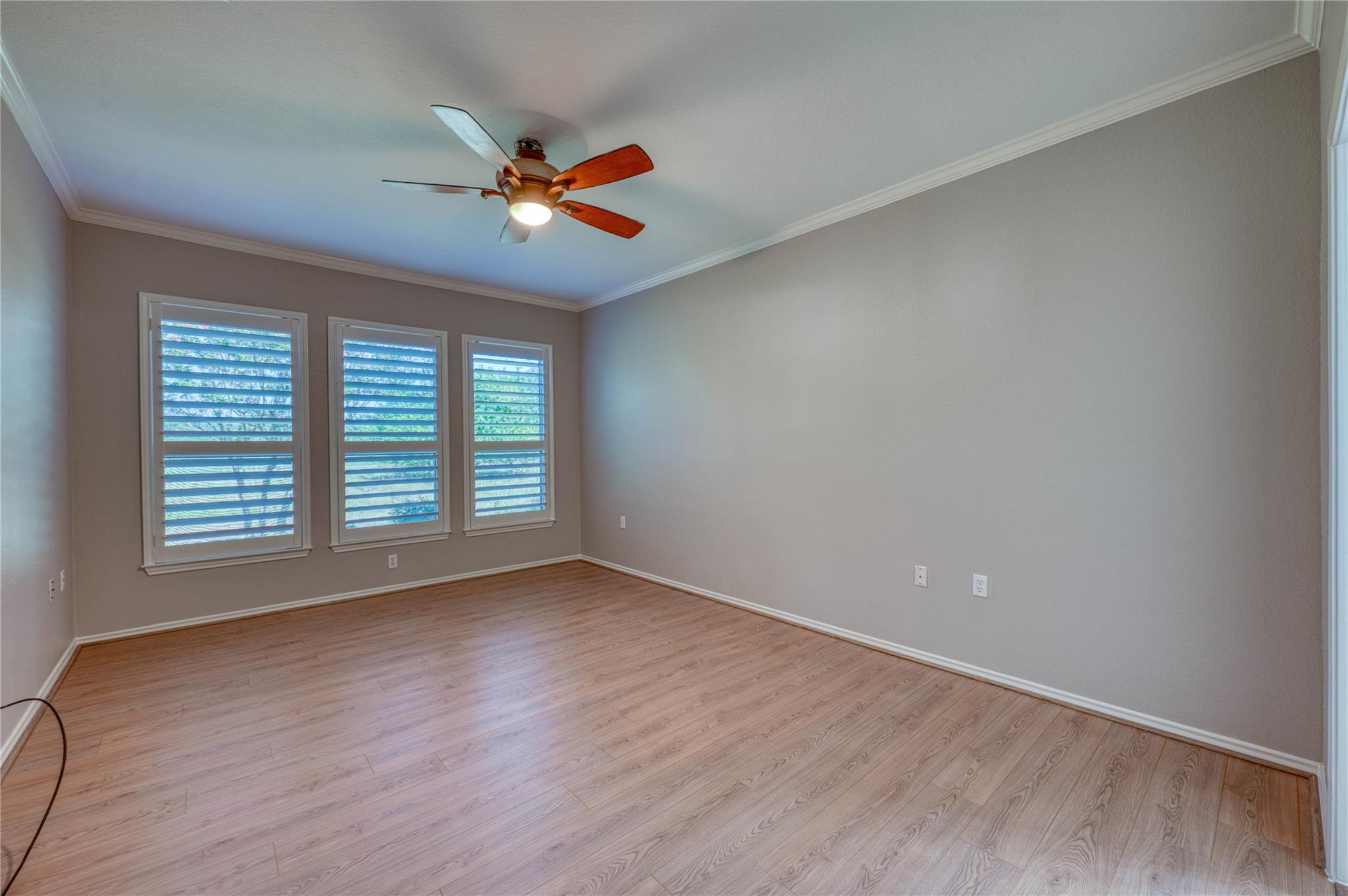 125 Dickens Cir Property Photo 11