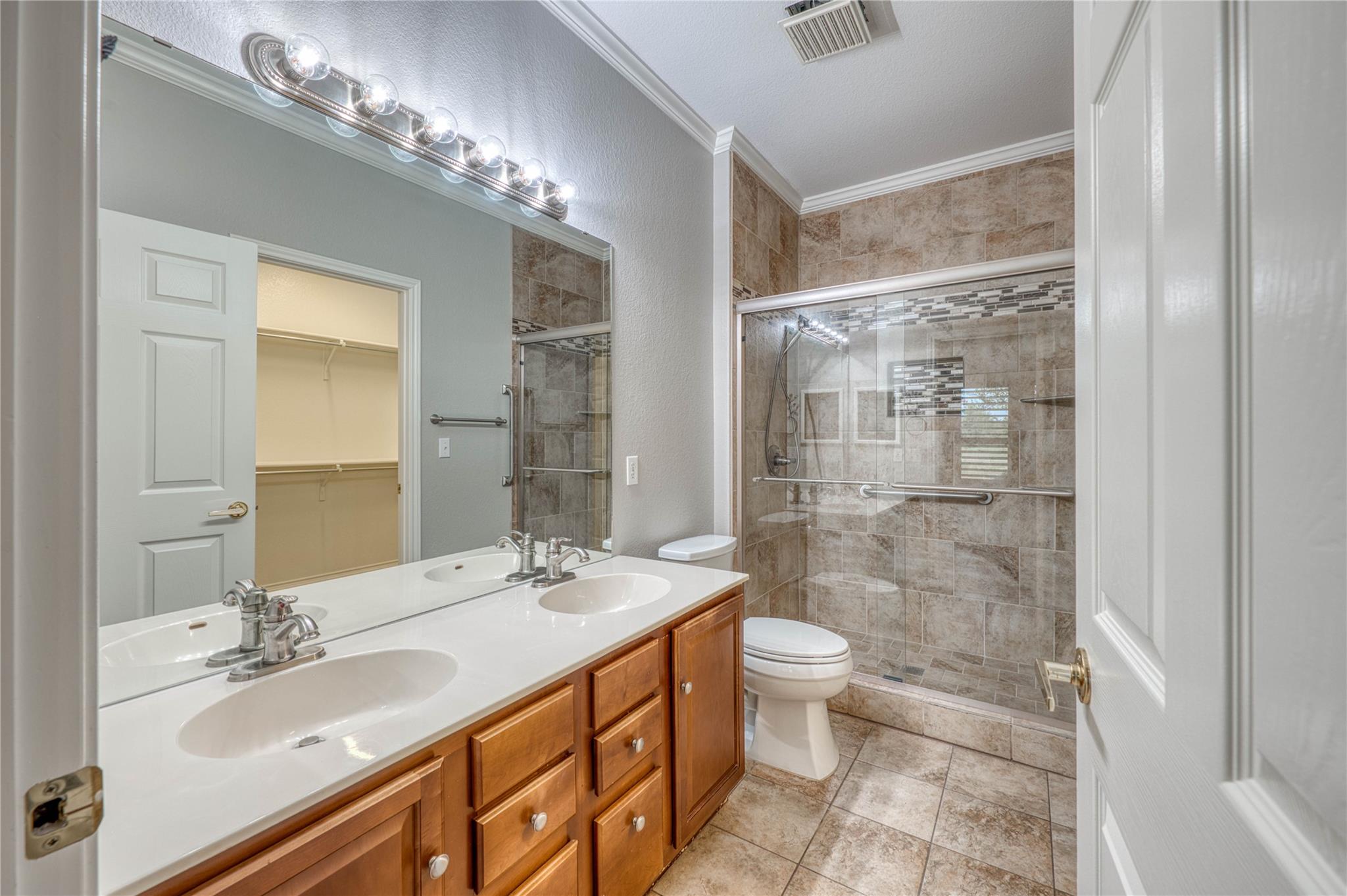 125 Dickens Cir Property Photo 12
