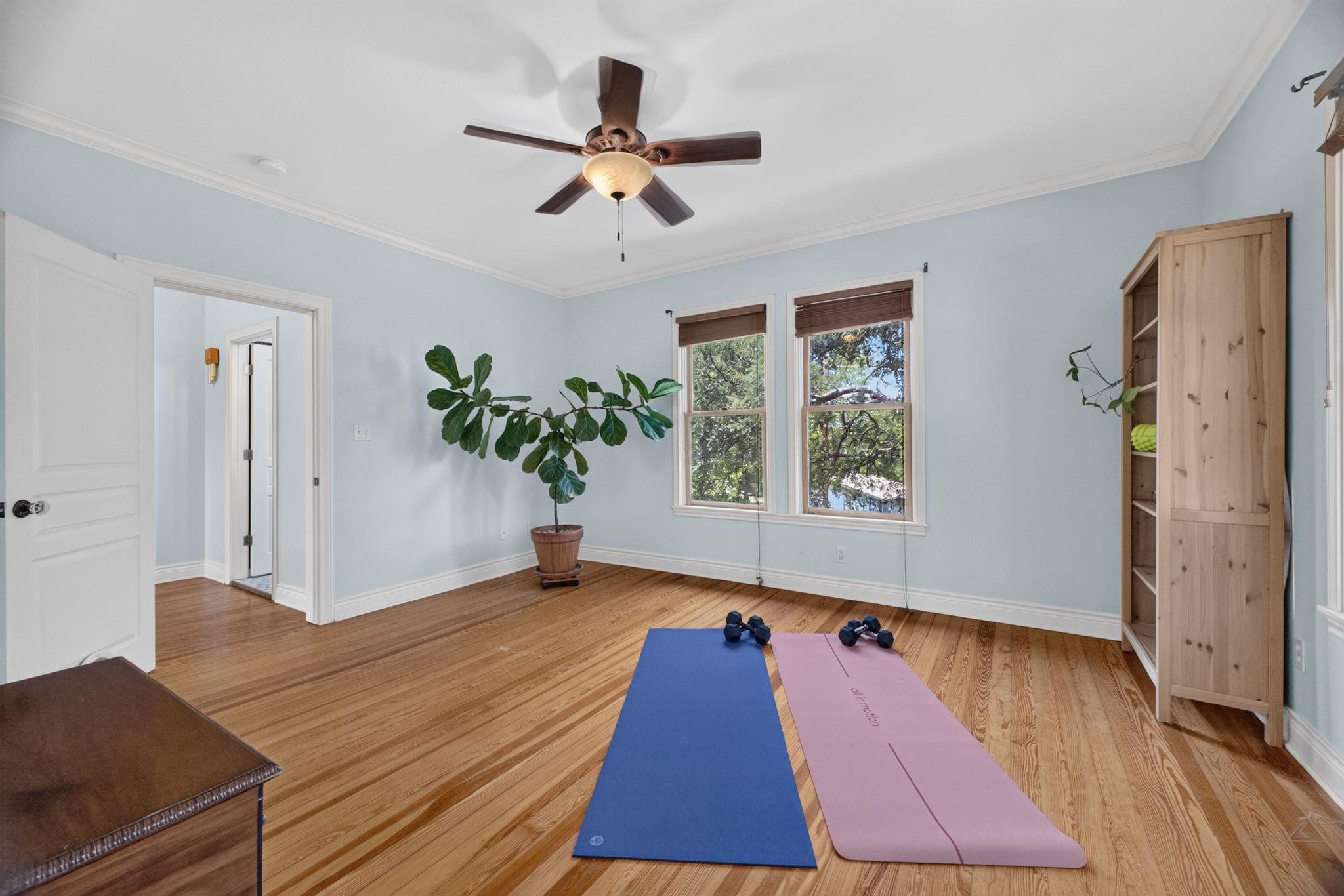 1104 E Liberty Ave Property Photo 23