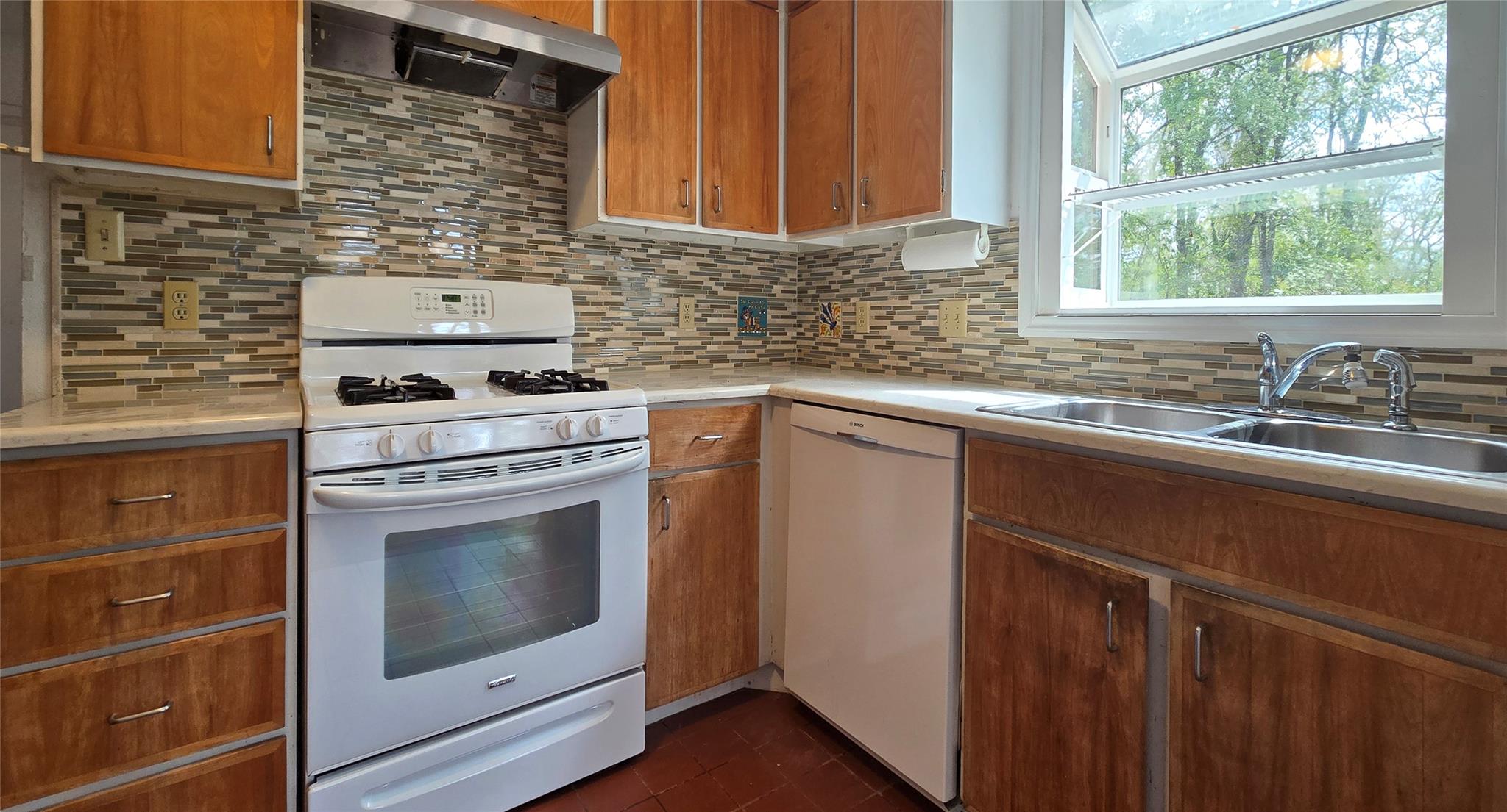 8801 Merion Cir Property Photo 5