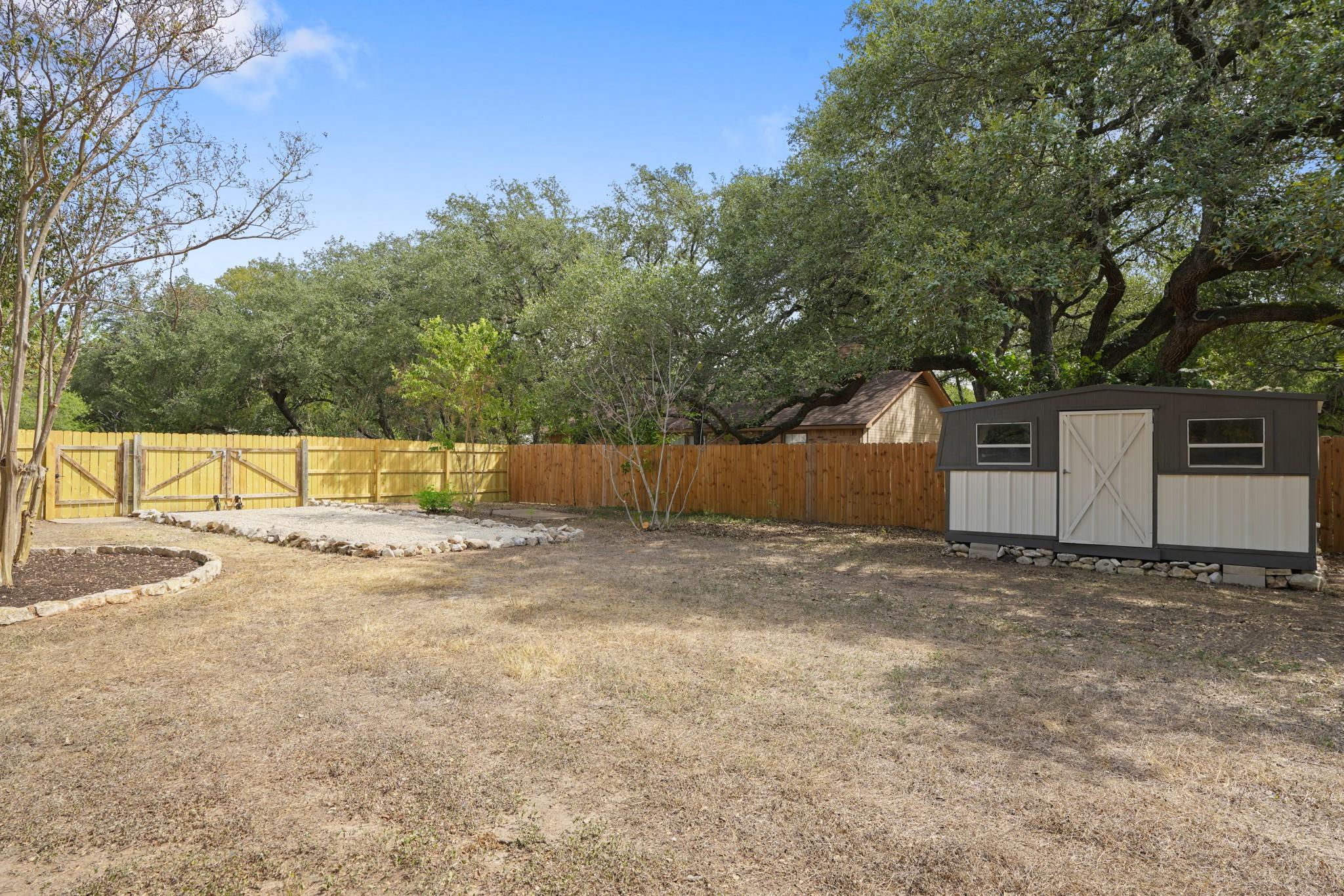 215 Dewberry Cv Property Photo 31