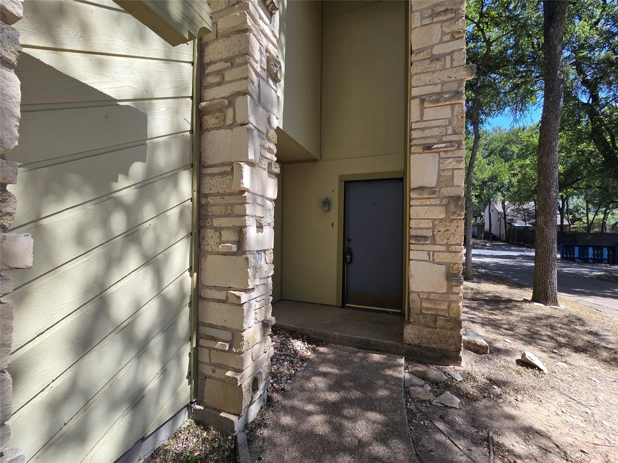 1713 Cinnamon Path #a Property Photo 4
