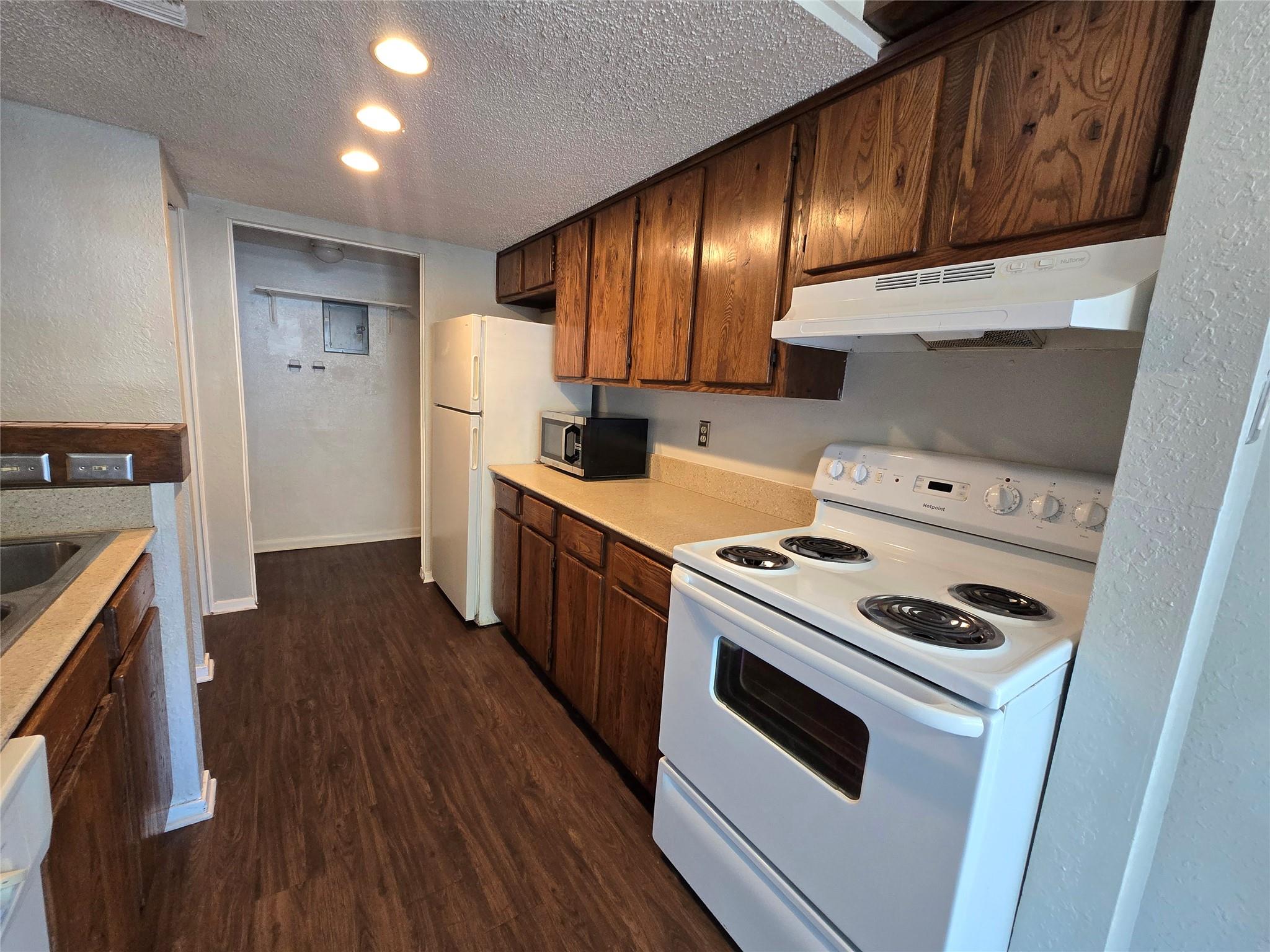 1713 Cinnamon Path #a Property Photo 6