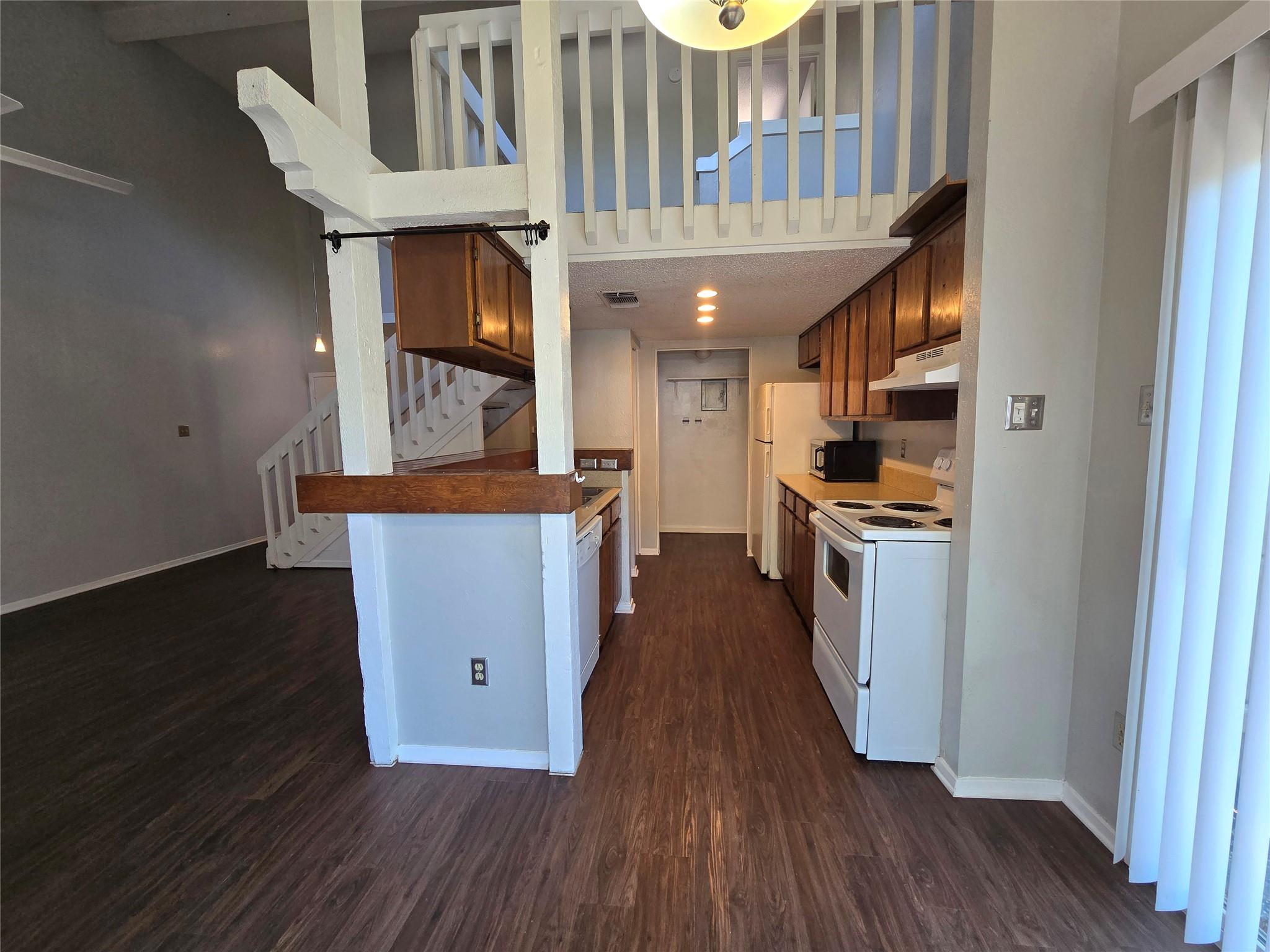 1713 Cinnamon Path #a Property Photo 7