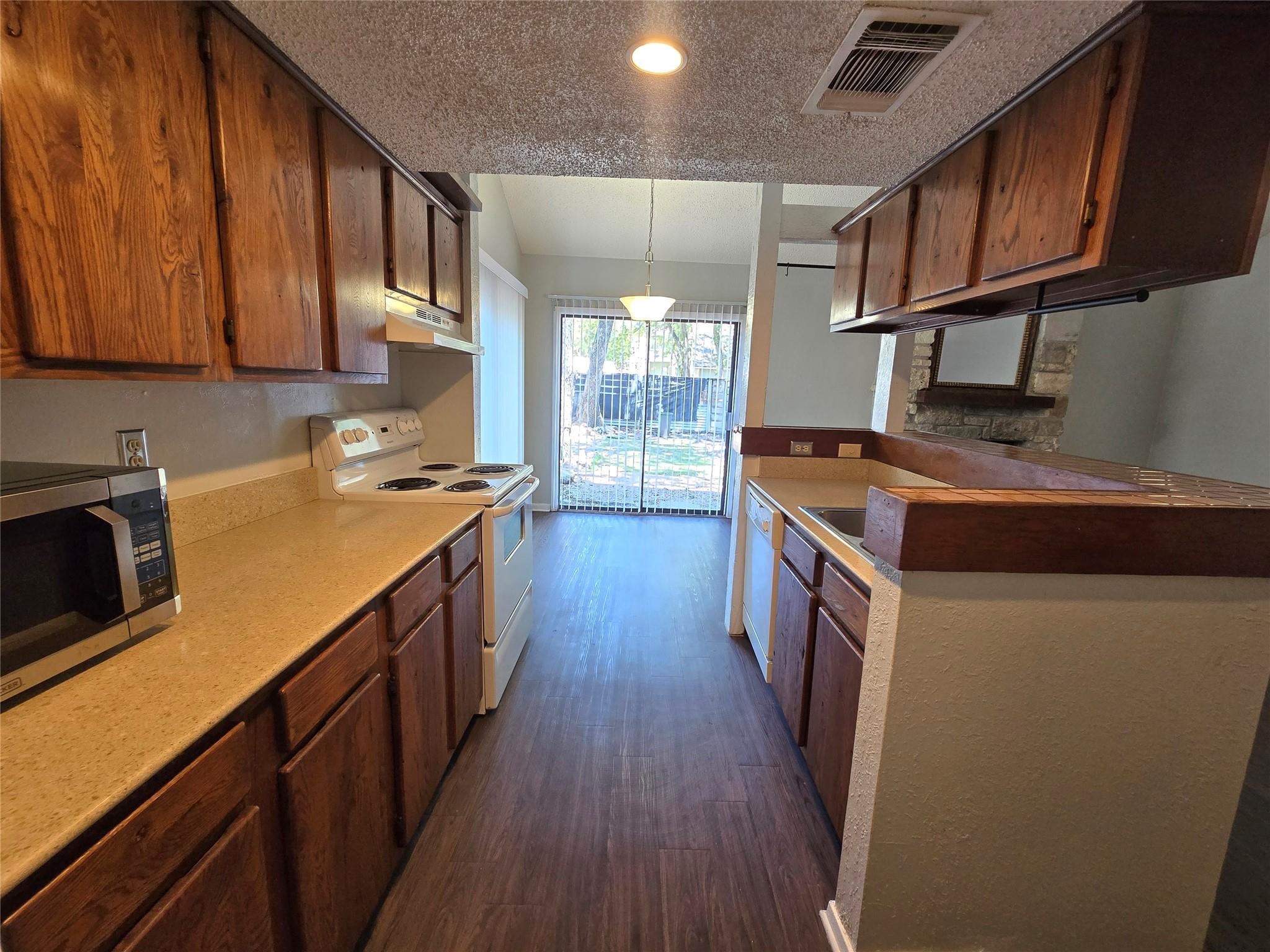 1713 Cinnamon Path #a Property Photo 10