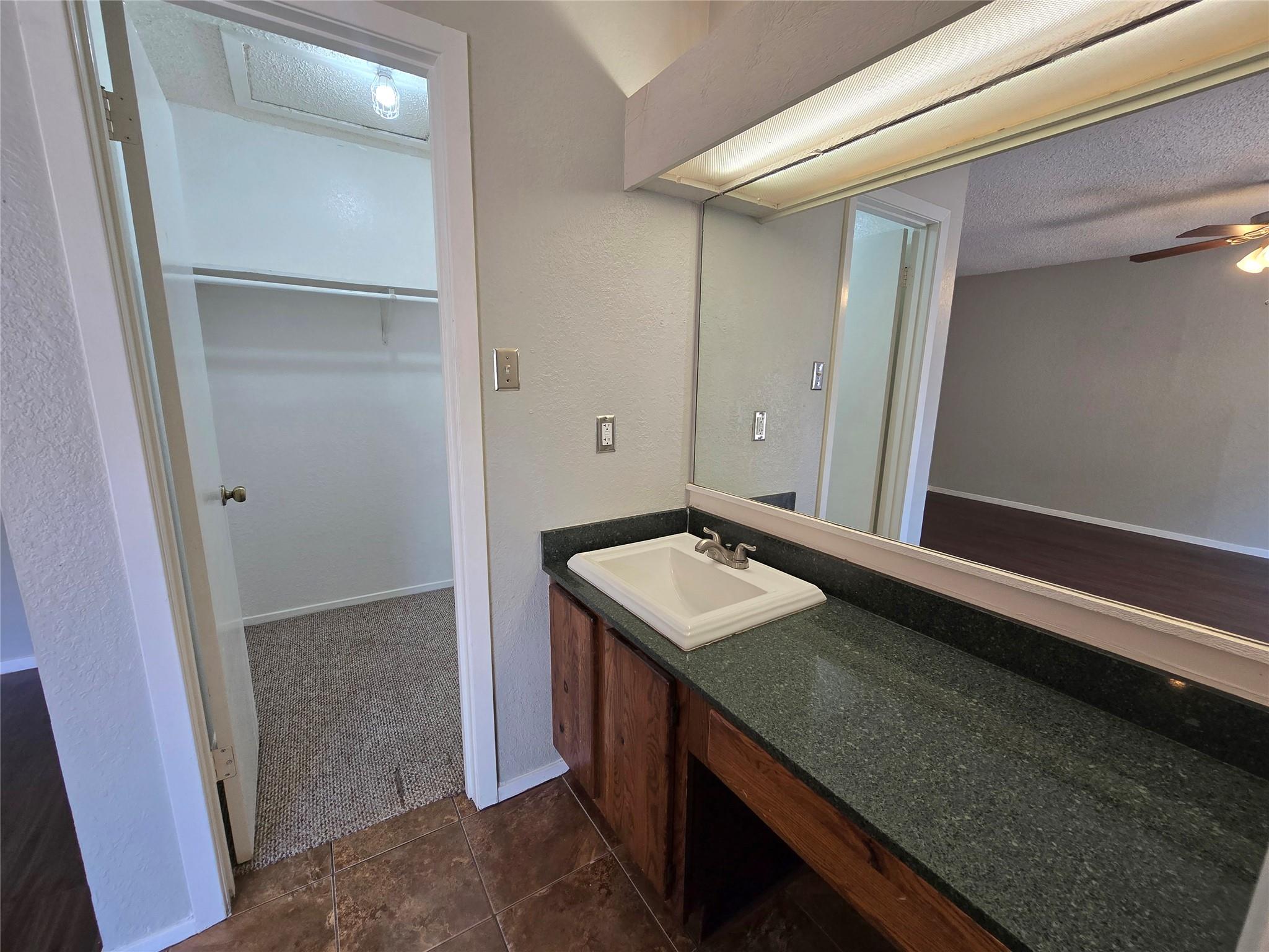 1713 Cinnamon Path #a Property Photo 31