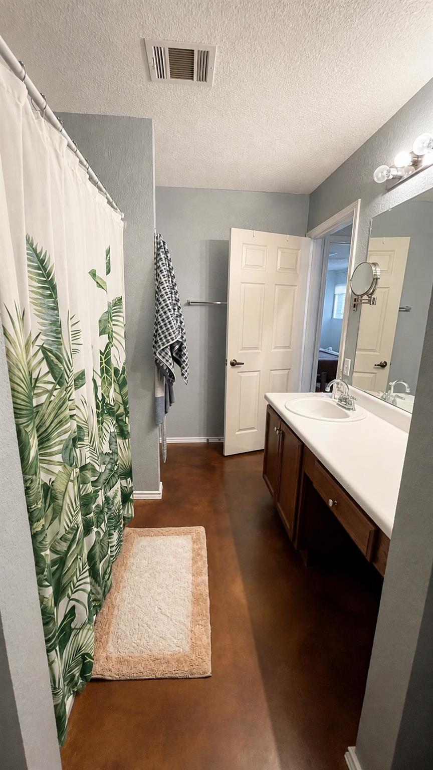 4510 Felicity Ln Property Photo 5