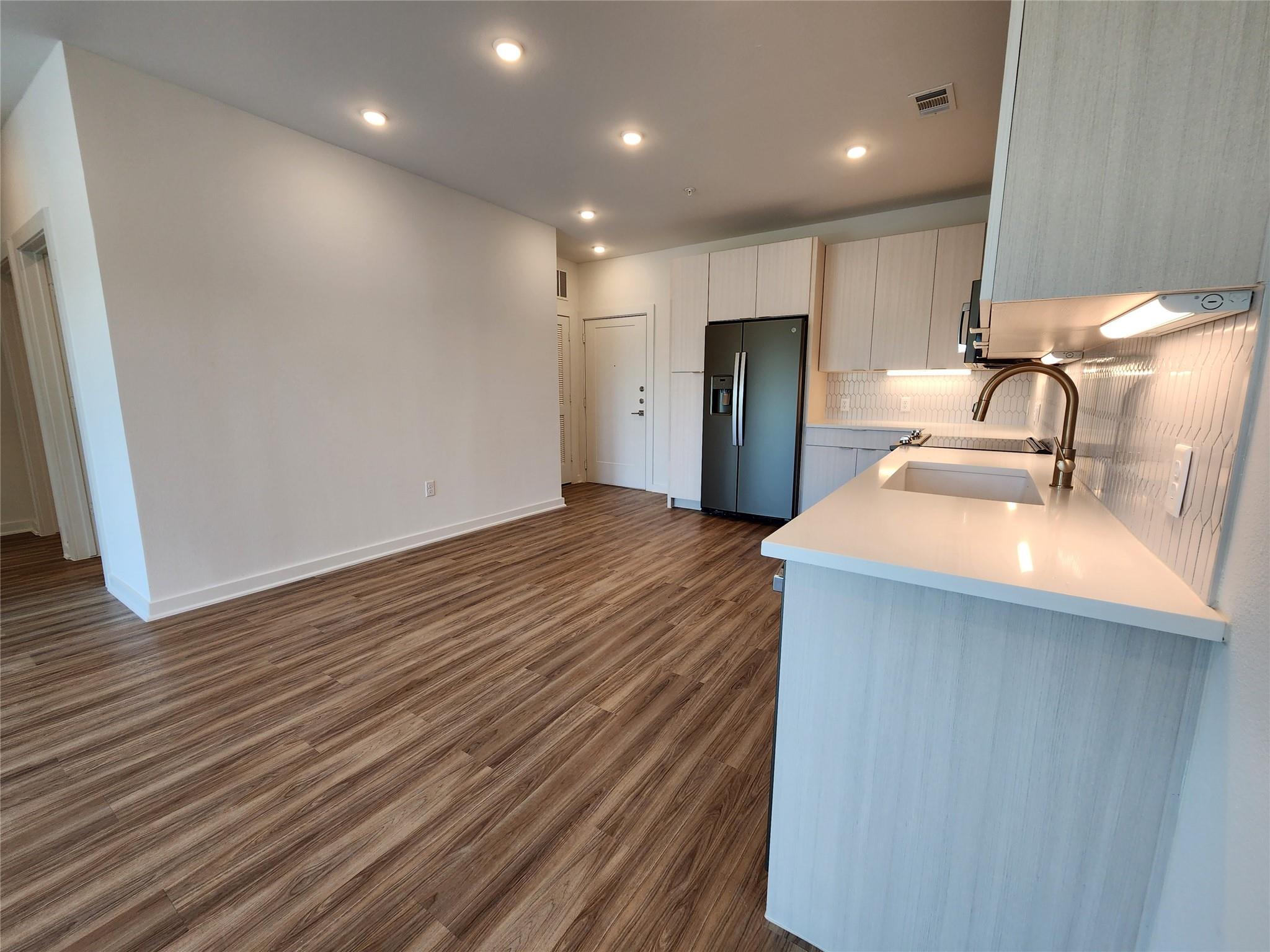 4802 S Congress Ave #208 Property Photo 4