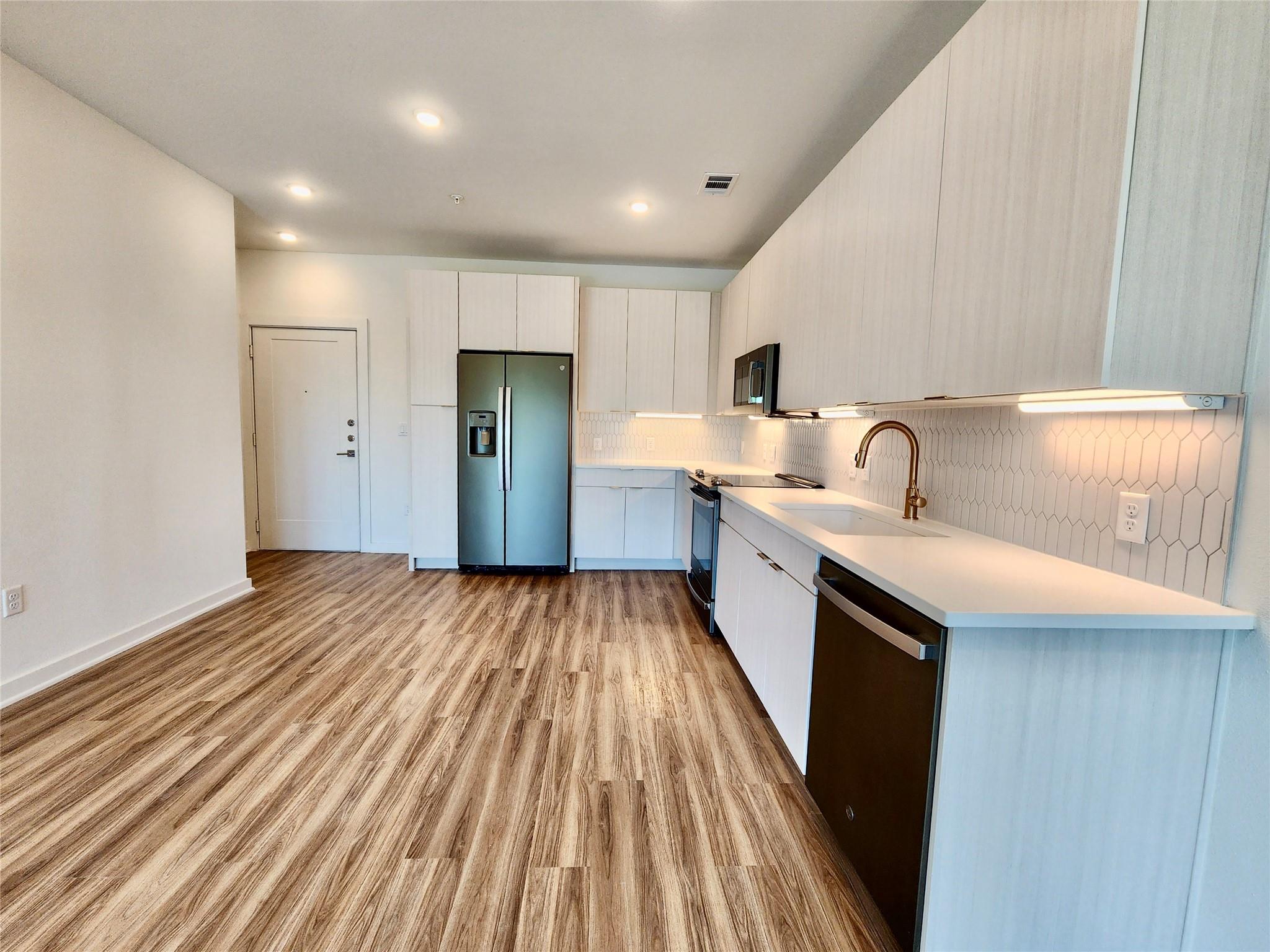 4802 S Congress Ave #208 Property Photo 6