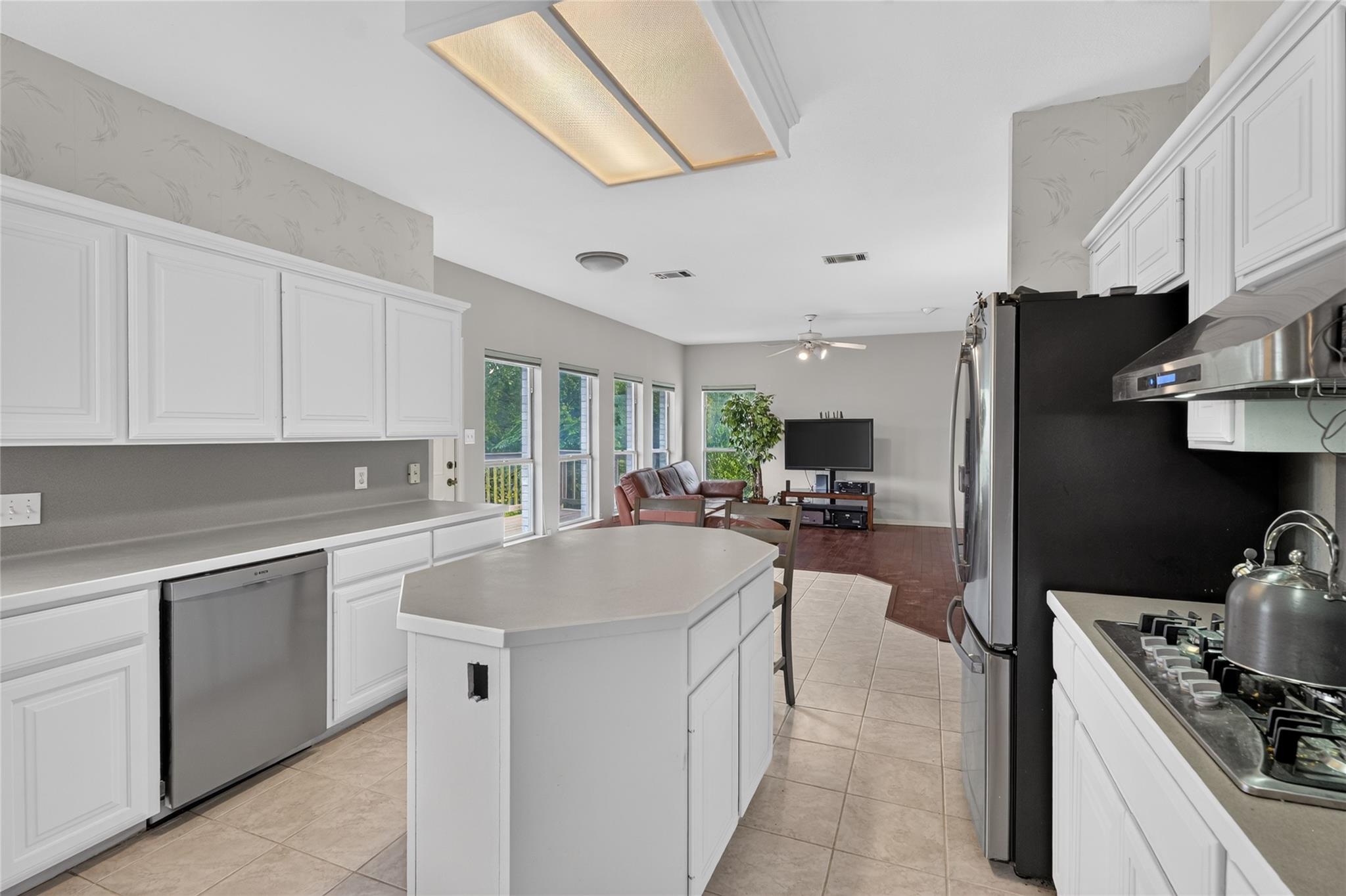10903 Galleria Cv Property Photo 11