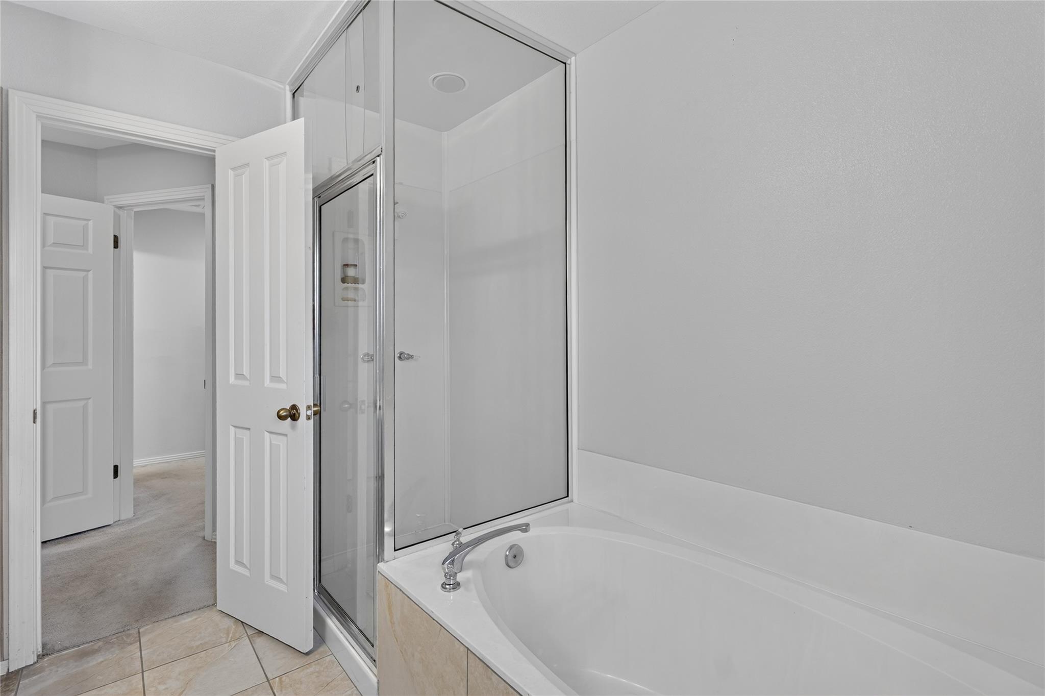 10903 Galleria Cv Property Photo 27