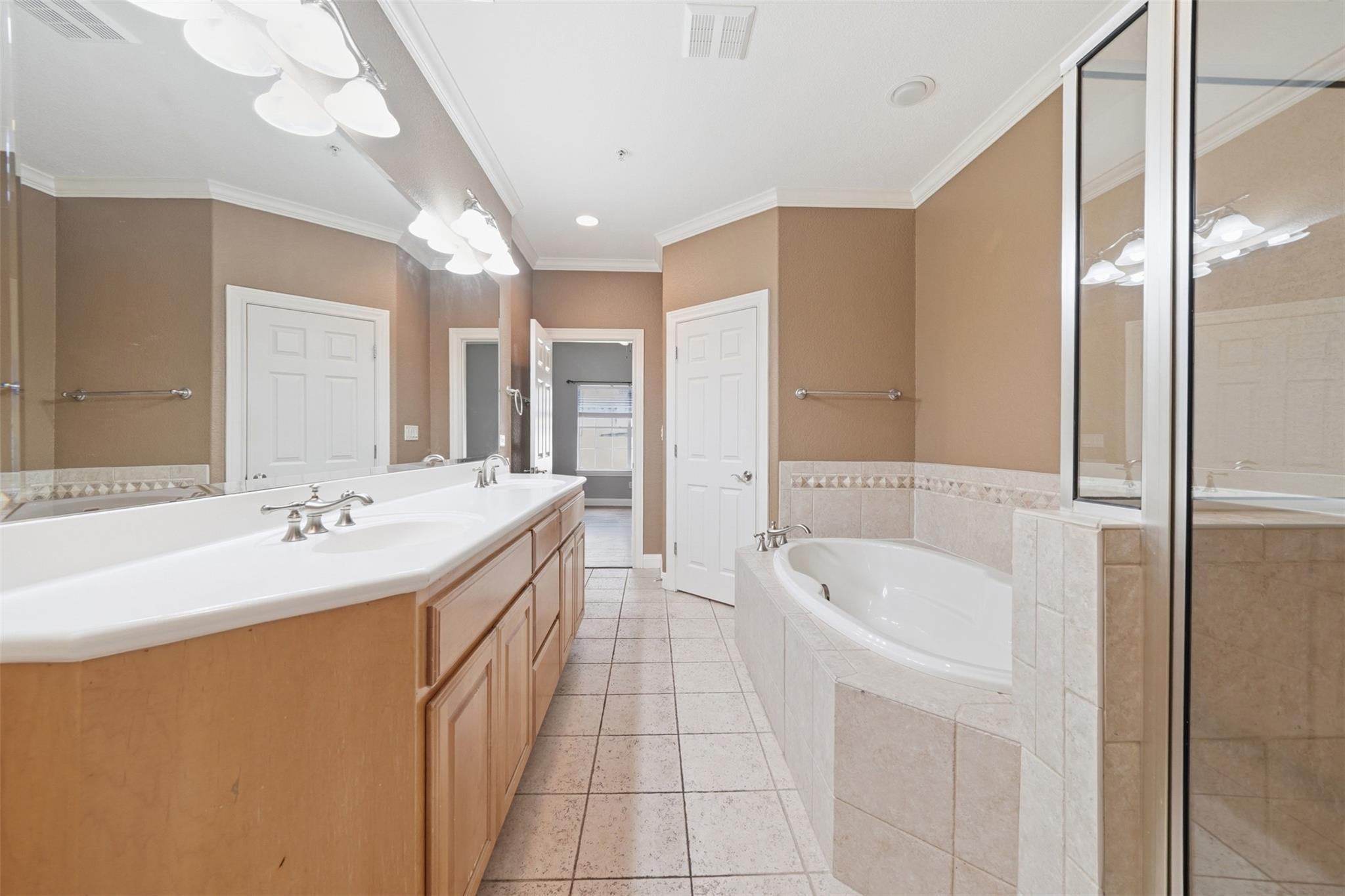 10300 Morado Cv #801 Property Photo 24