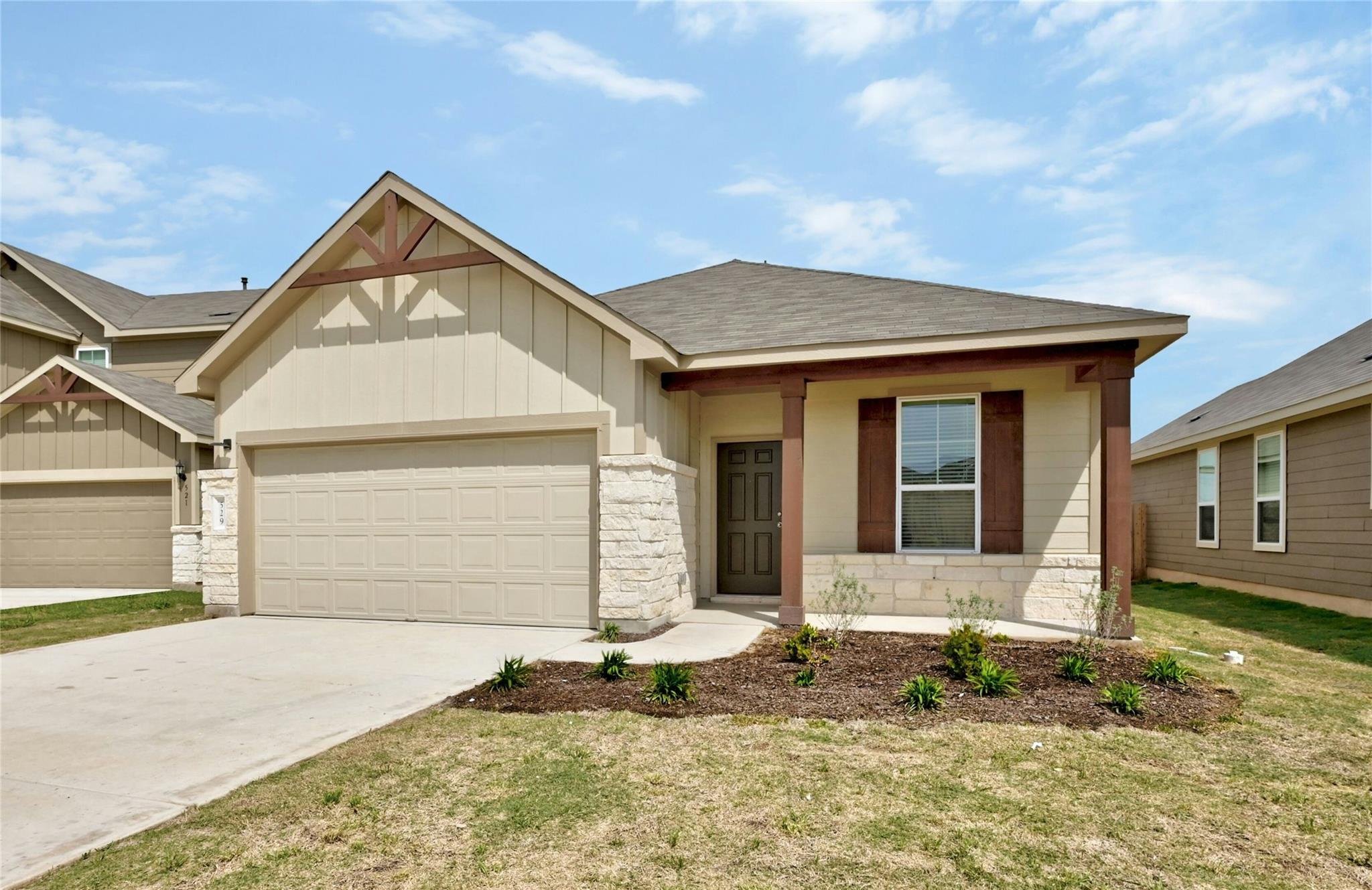 529 Tree Nut LOOP Property Photo 1