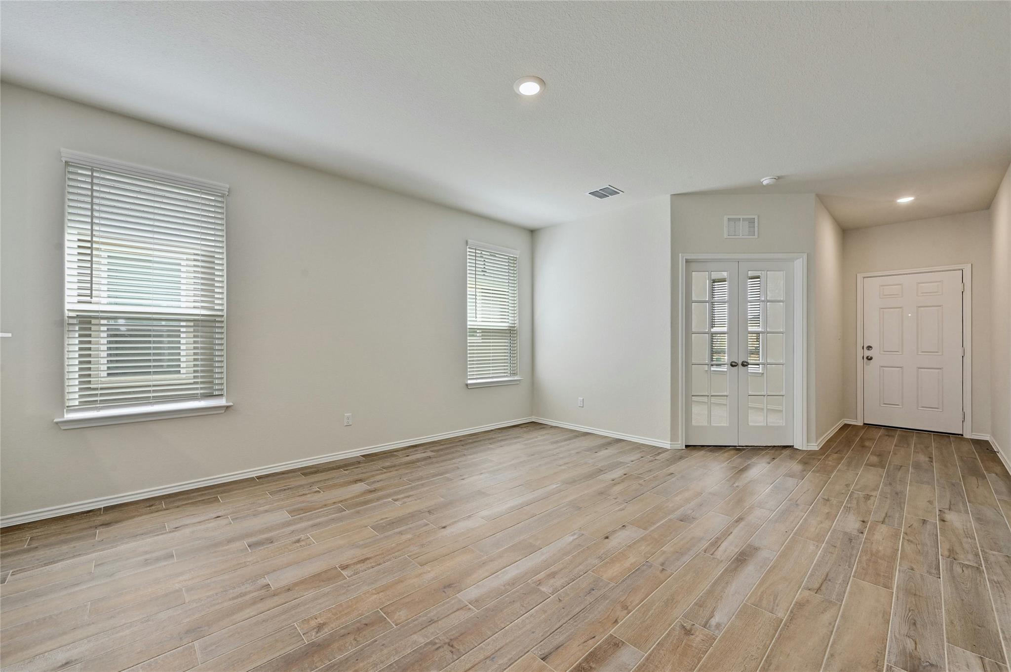 529 Tree Nut Loop Property Photo 4