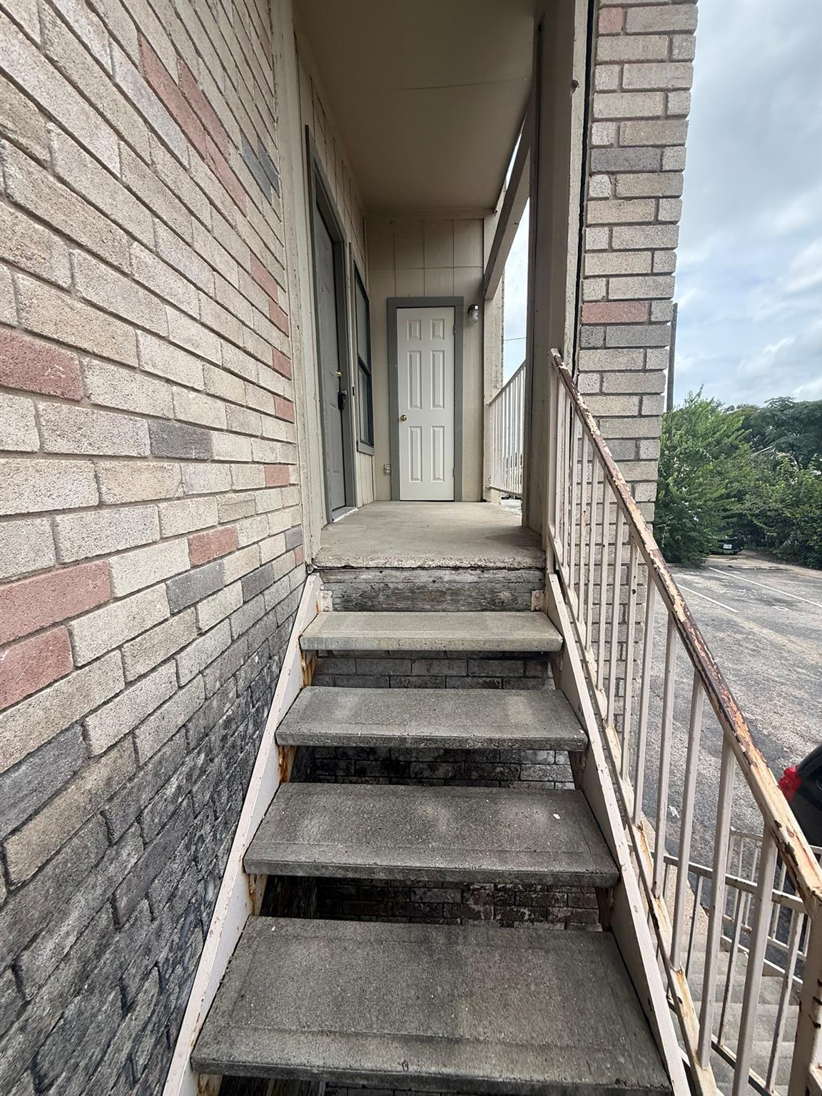 5501 Rose Hill Cir #c Property Photo 2