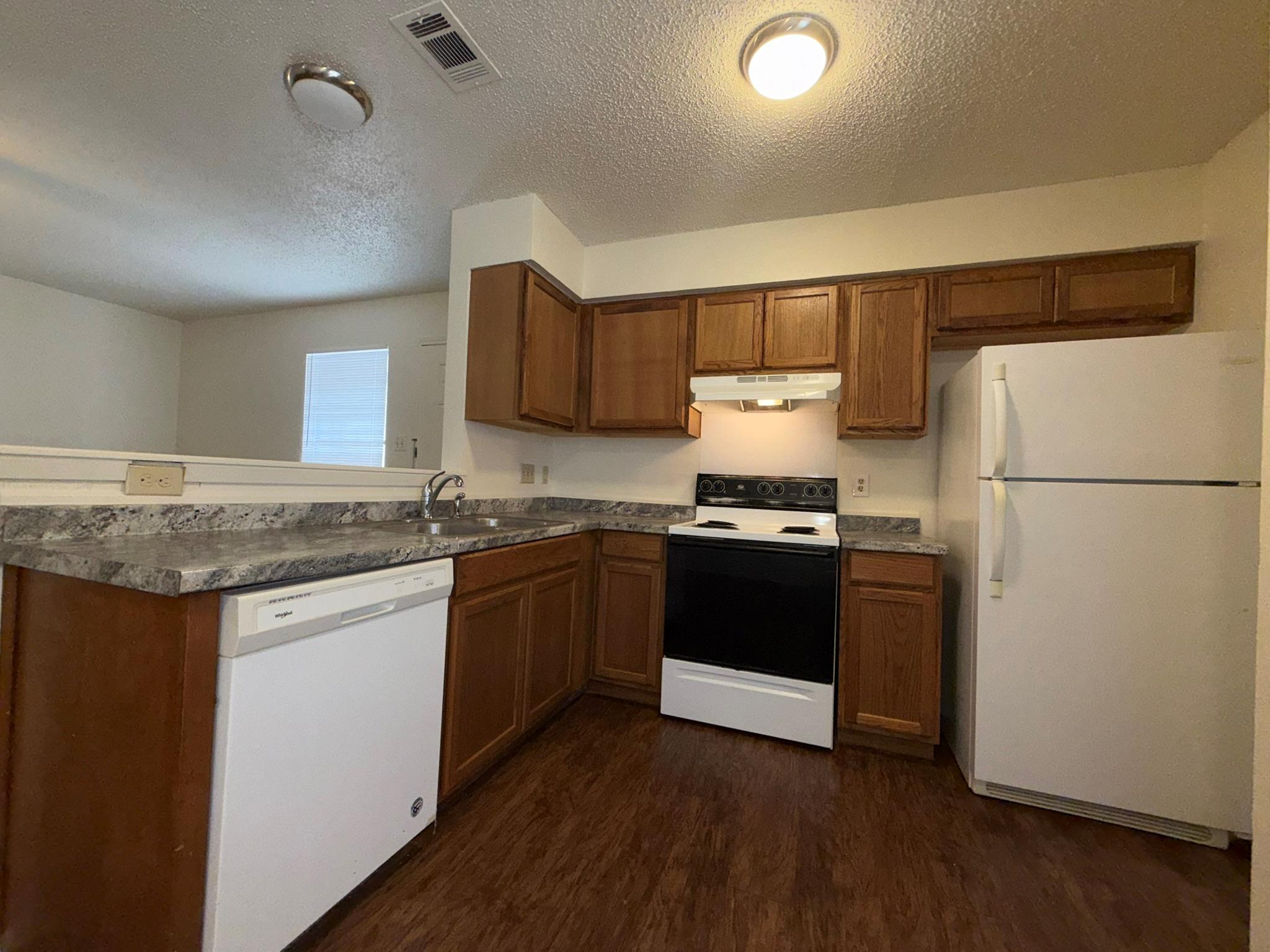 5501 Rose Hill Cir #c Property Photo 7