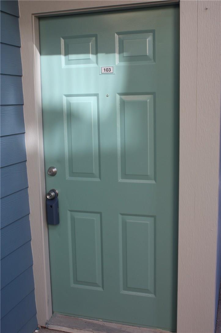 513 South Park Dr #103 Property Photo 2