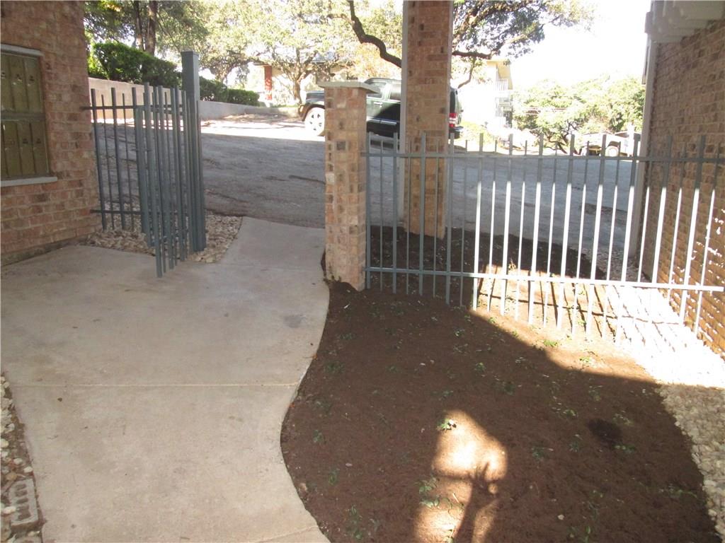 513 South Park Dr #103 Property Photo 4