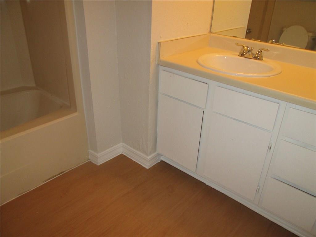 513 South Park Dr #103 Property Photo 11