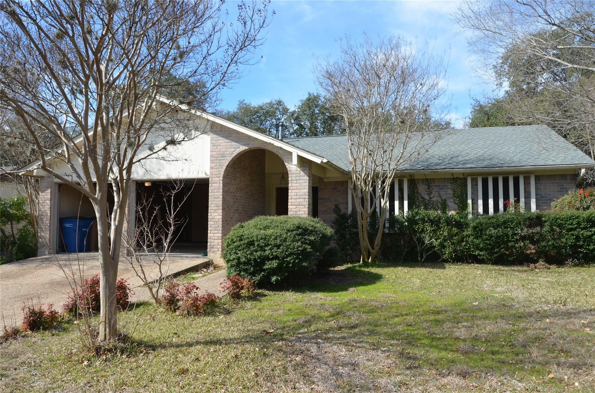 11510 Oak View Dr Property Photo 1