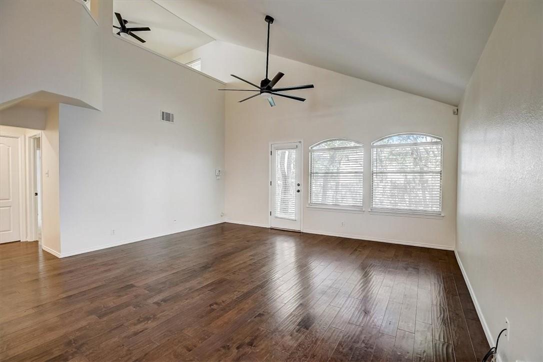 2016 Ravenscroft Dr Property Photo 13
